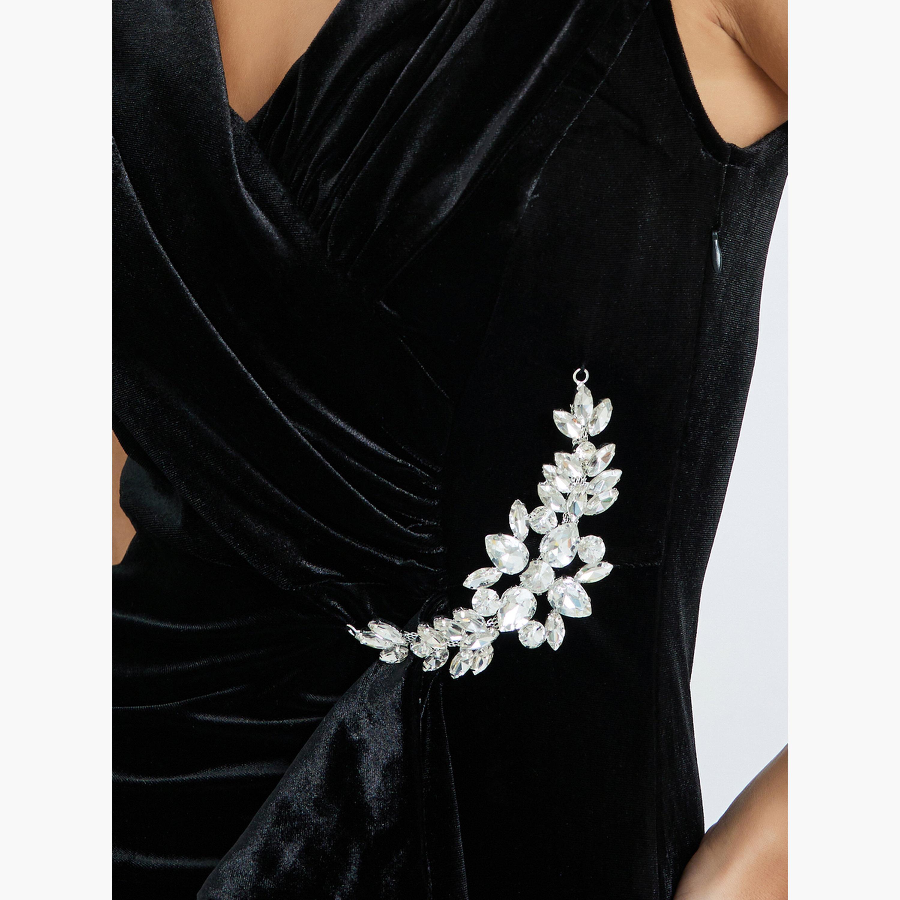ستايلي - فستان ماكسي أسود مزين بمظهر مخملي-women-clothing-dresses-image-5