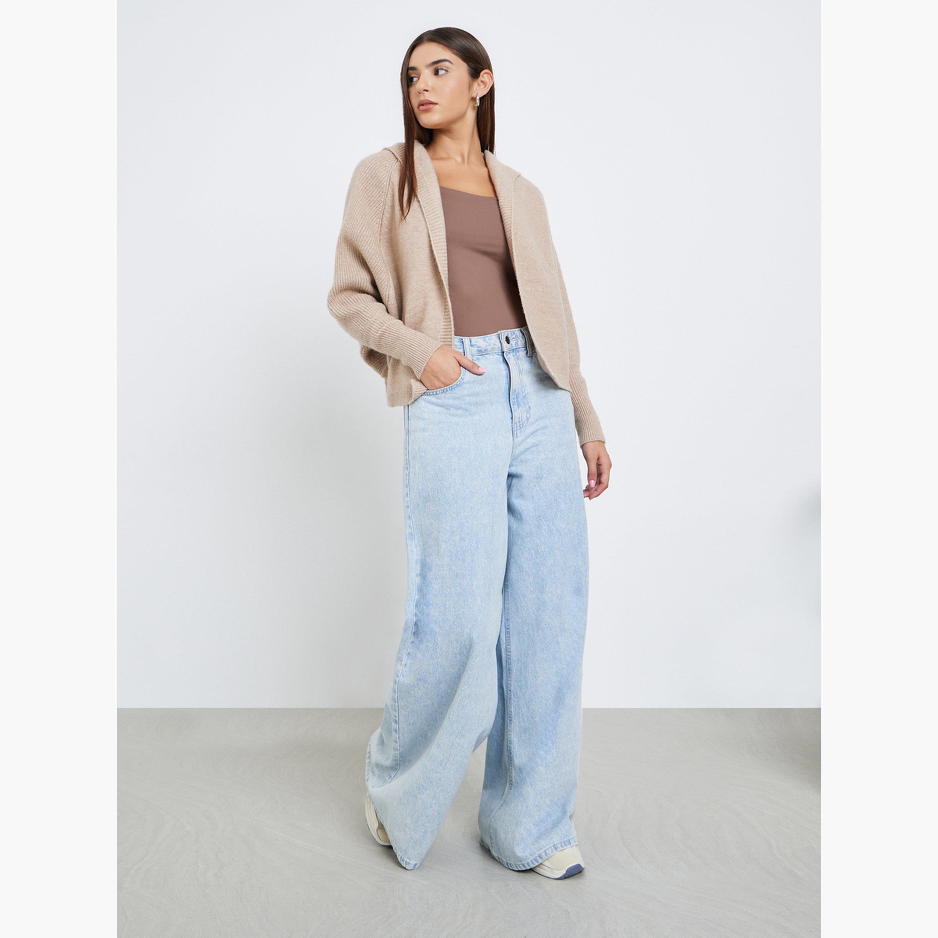 تيك تو - كارديغان نسائي قصير الأكمام محبوك باللون البيج مع غطاء للرأس وياقة عالية-women-winterwear-cardigansandjumpers-cardigans-image-2