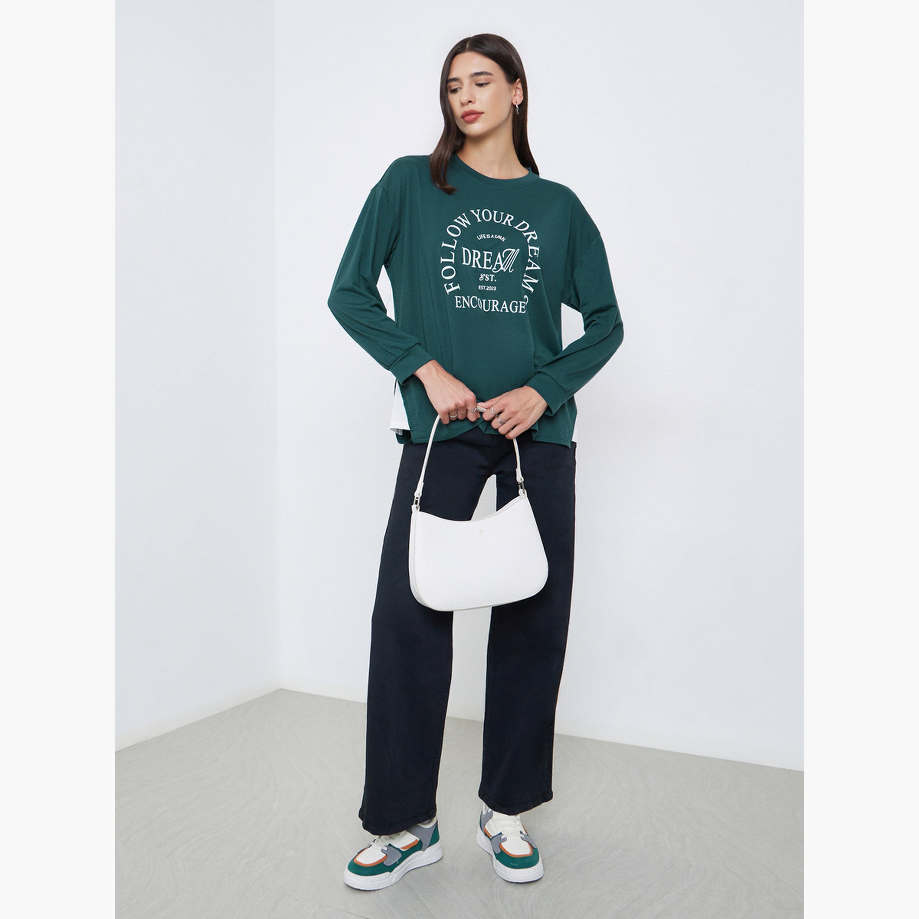 ستايلي - تي شيرت تصميم واسع نقشة شعار لون أخضر داكن للنساء-women-clothing-tshirts-image-2