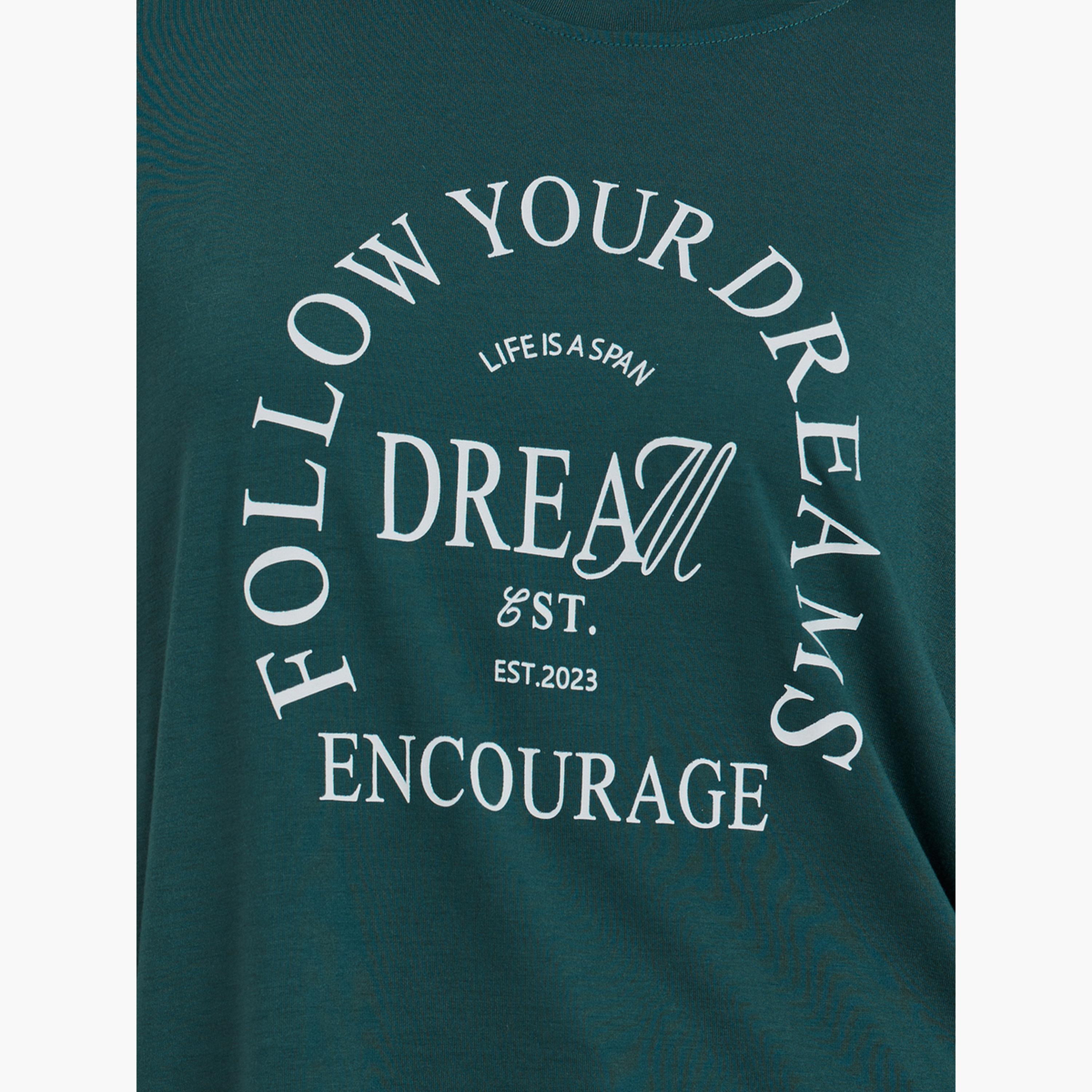 ستايلي - تي شيرت تصميم واسع نقشة شعار لون أخضر داكن للنساء-women-clothing-tshirts-image-3