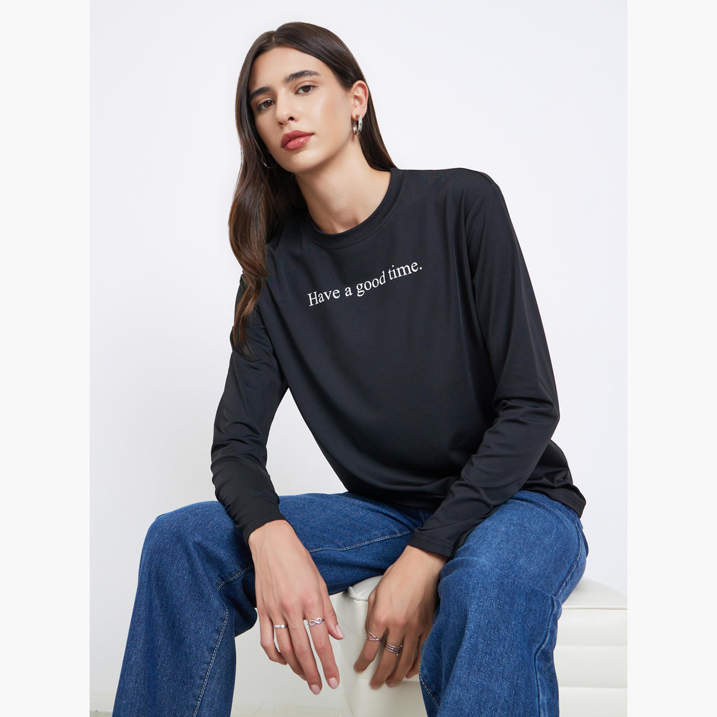 ستايلي - تي شيرت أسود تصميم واسع طبعة شعار للنساء-women-clothing-tshirts-image-2
