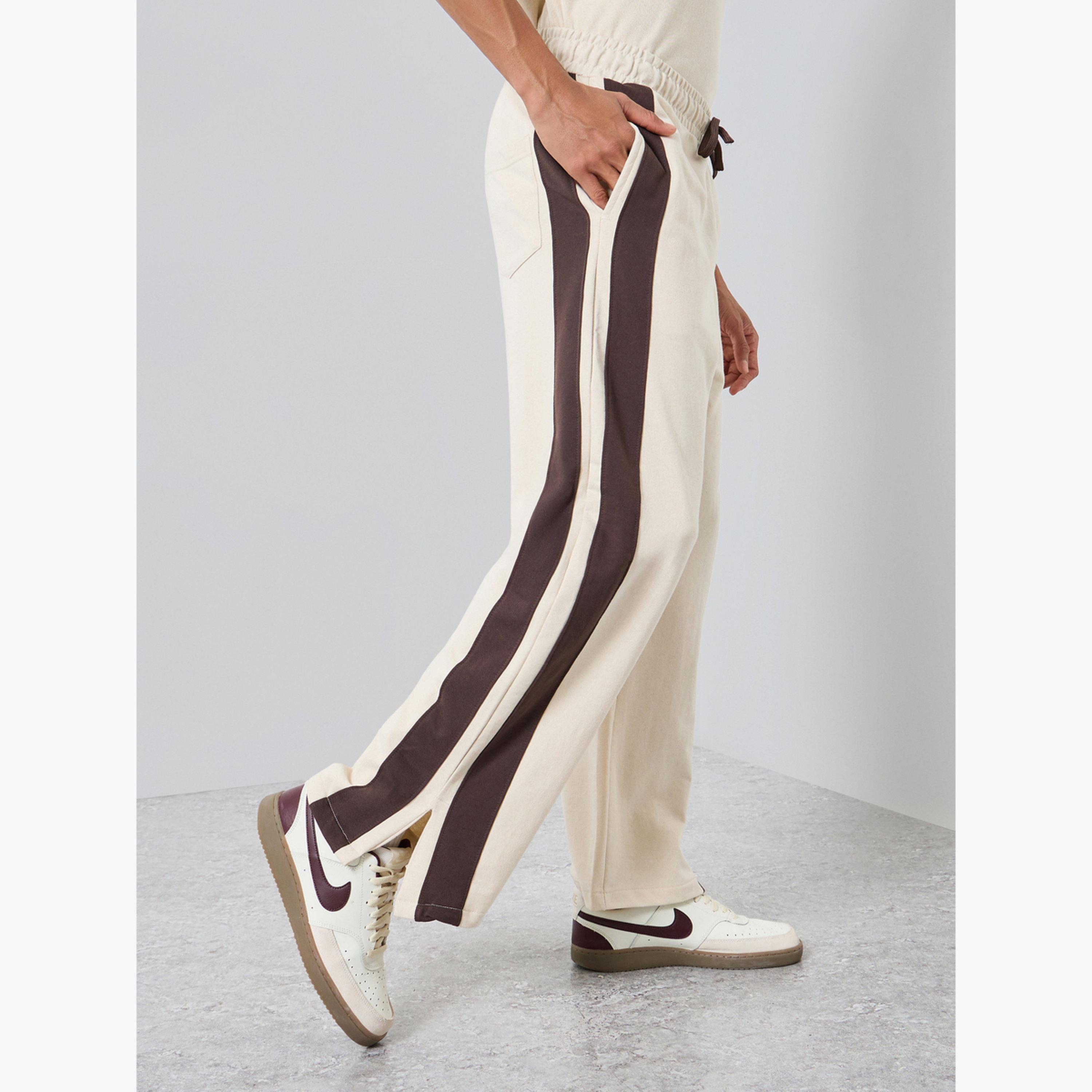 جوغر مخطط بقصة مريحة-men-clothing-bottoms-joggers-image-2
