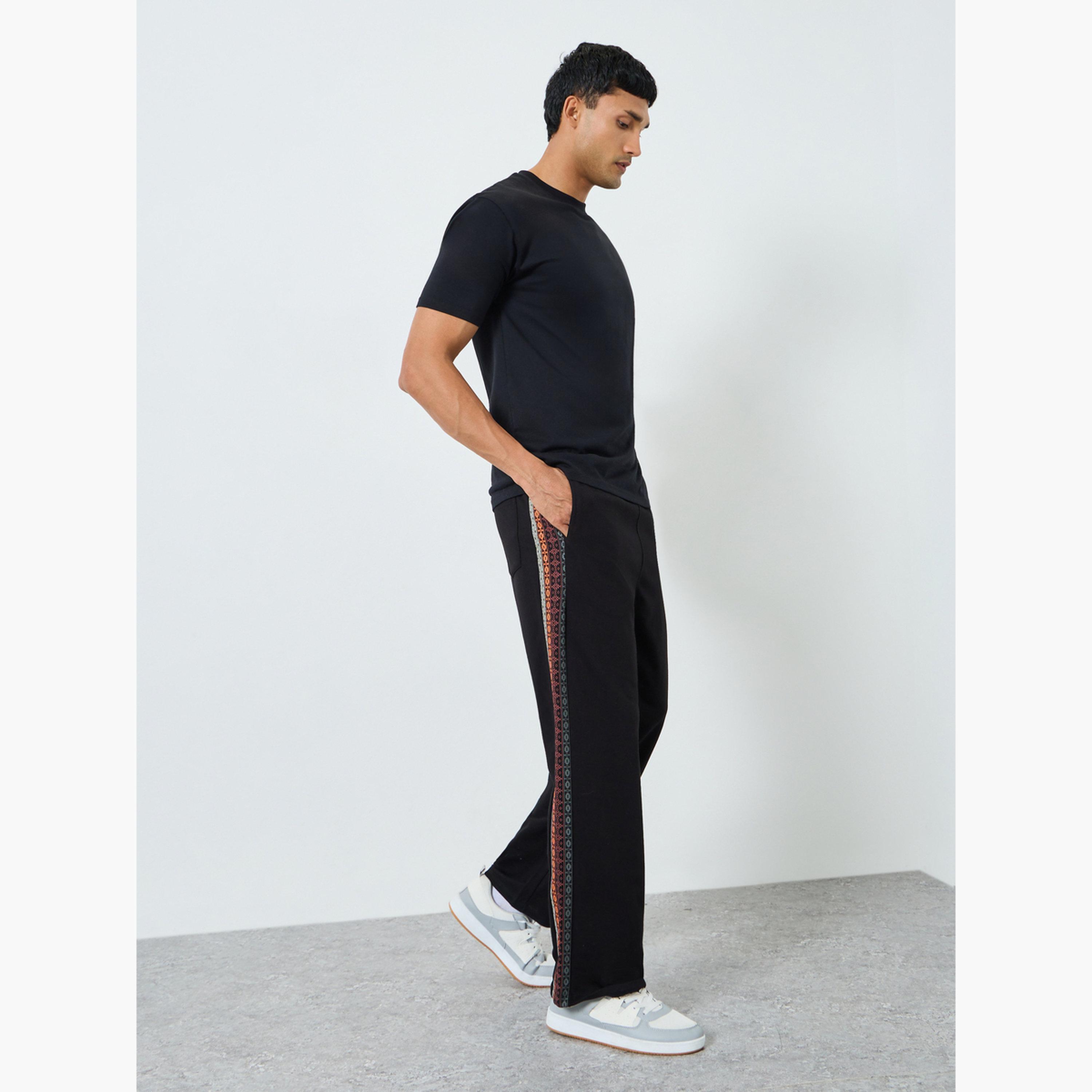 جوغر تيري بمقاس كبير مع ألواح مطبوعة-men-clothing-bottoms-joggers-image-2