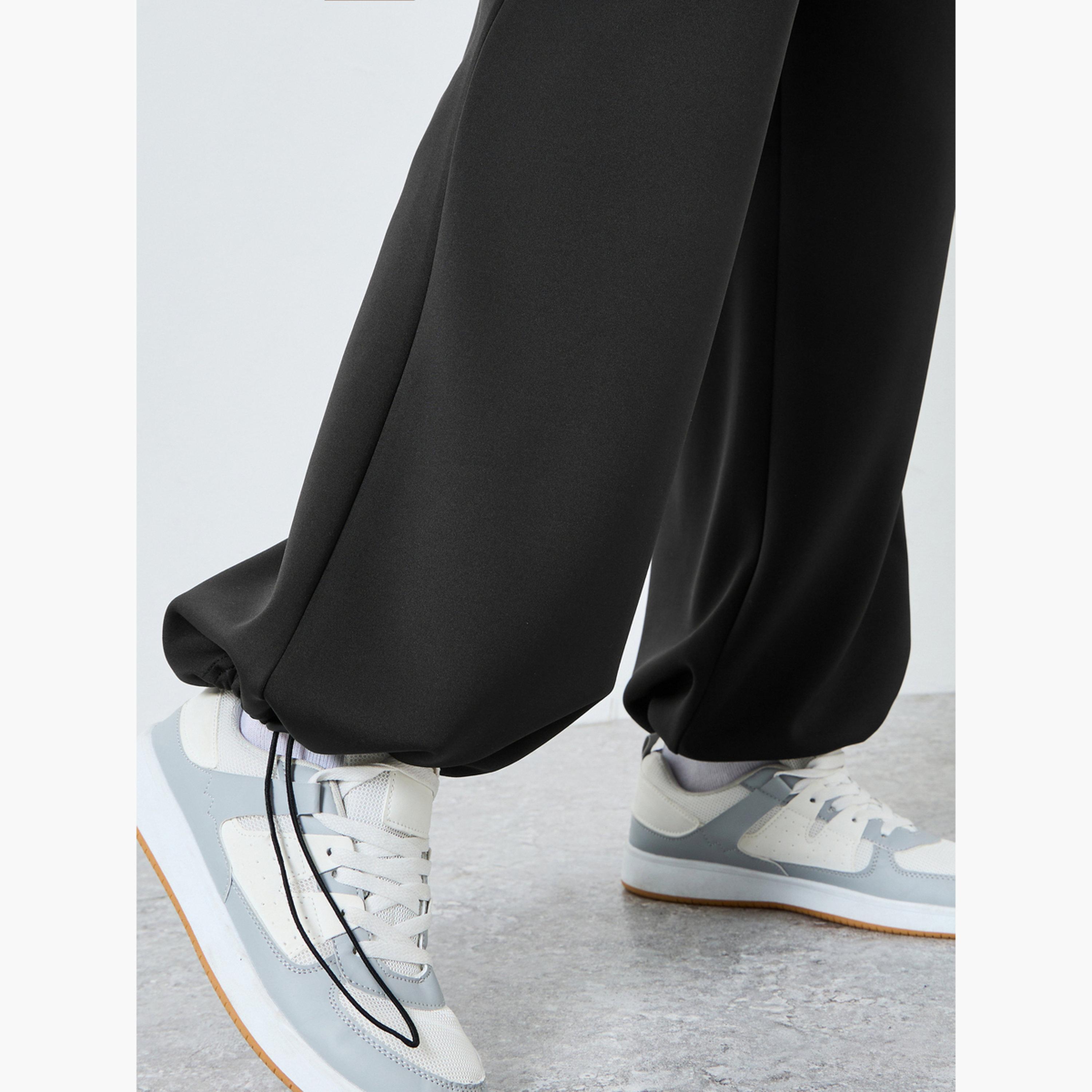 جوغر سكوبا بأرجل واسعة ورقعة-men-clothing-bottoms-joggers-image-5