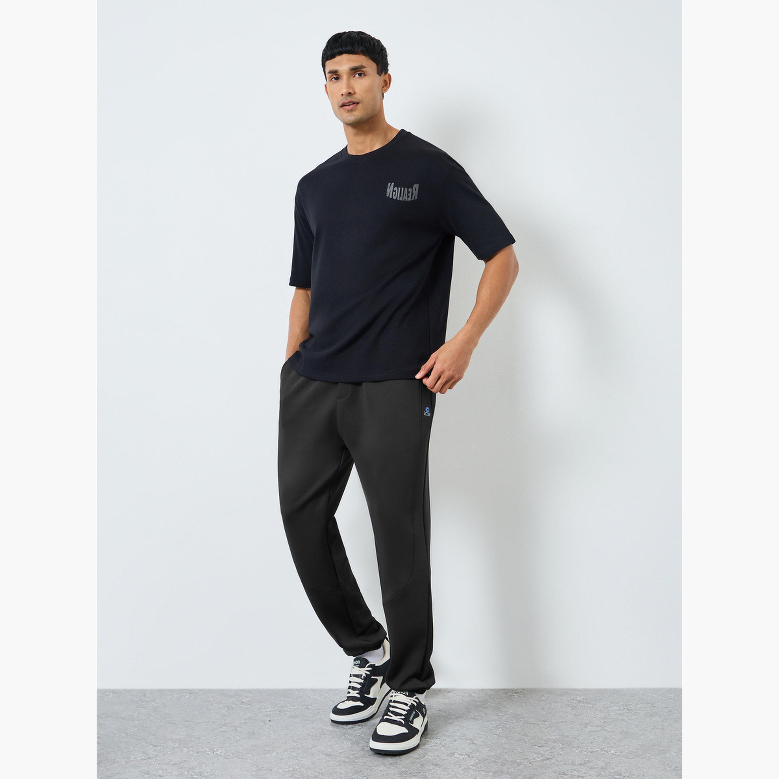 جوغر سكوبا بمقاس كبير مع رقع وألواح-men-clothing-bottoms-joggers-image-2