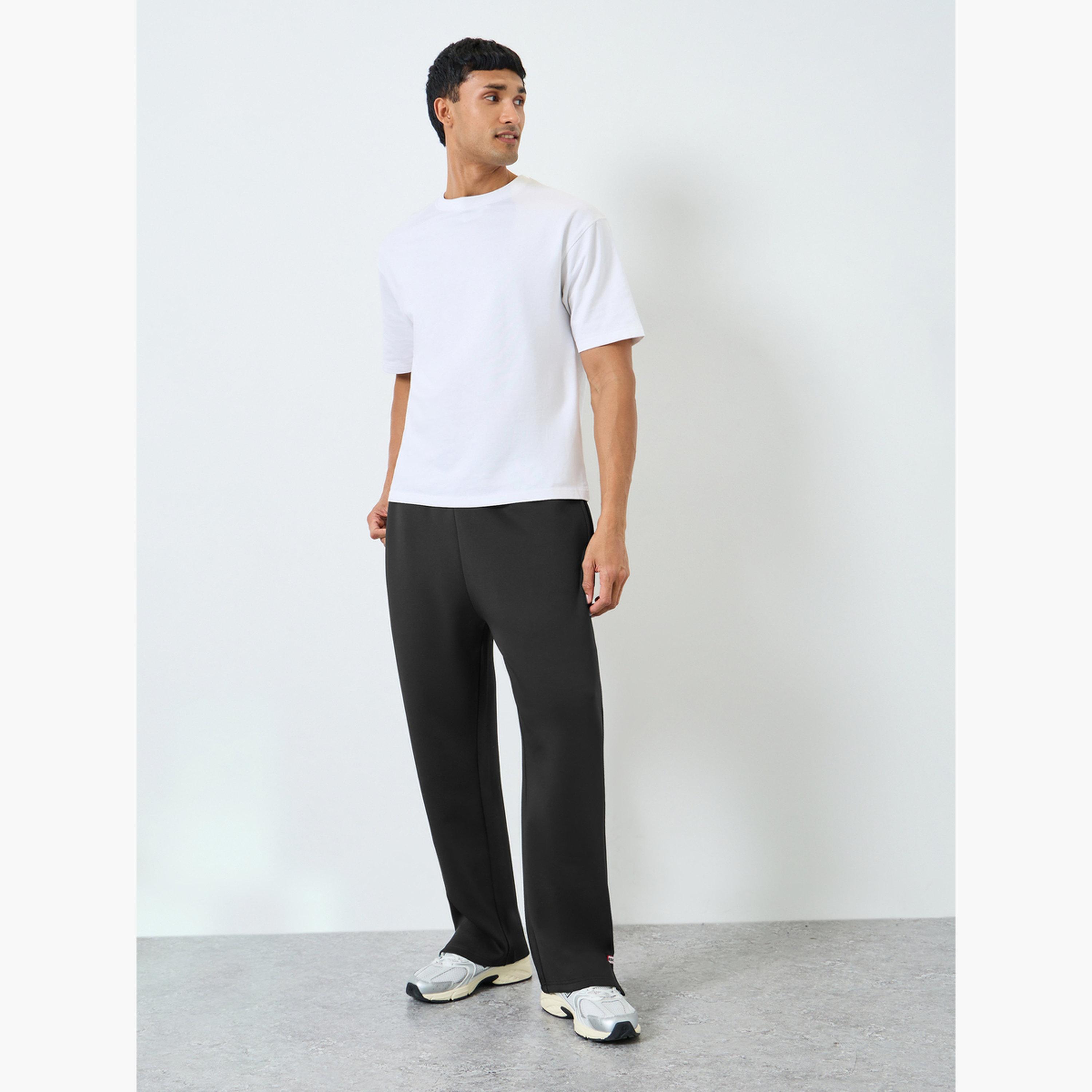 جوغر سكوبا بقصة واسعة-men-clothing-bottoms-joggers-image-2