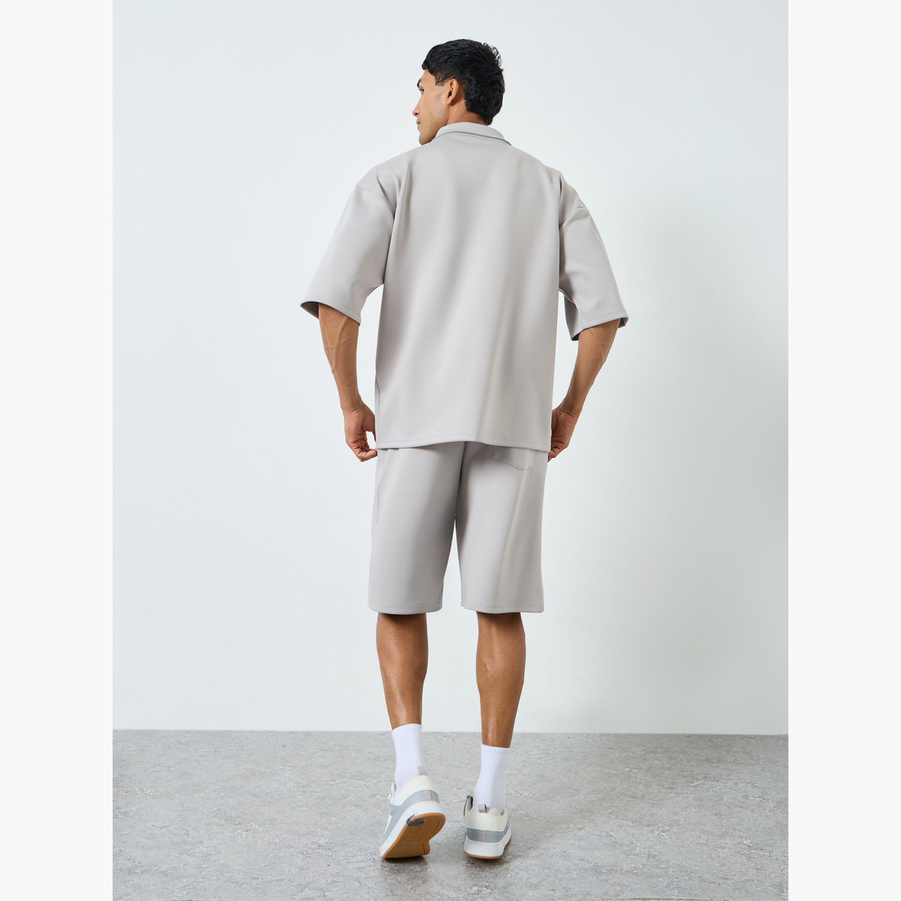 طقم منسق من قميص وشورت بقصة مربعة للرجال-men-clothing-coordsets-image-5