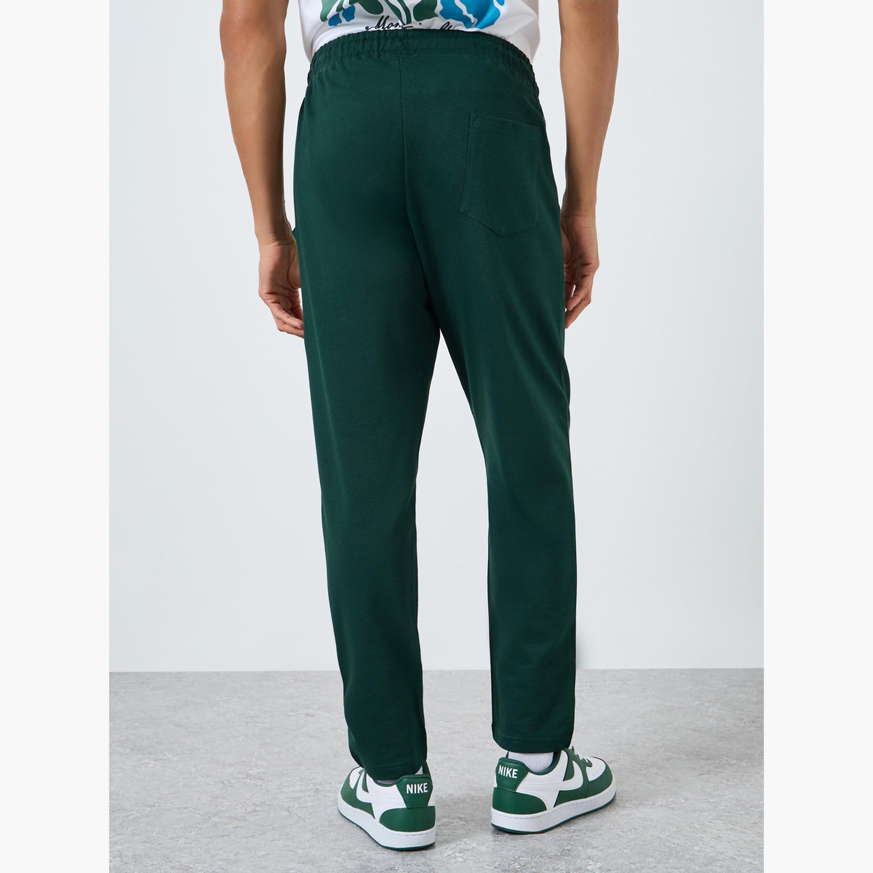 جوغر مطرز بقصة ضيقة-men-clothing-bottoms-joggers-image-4