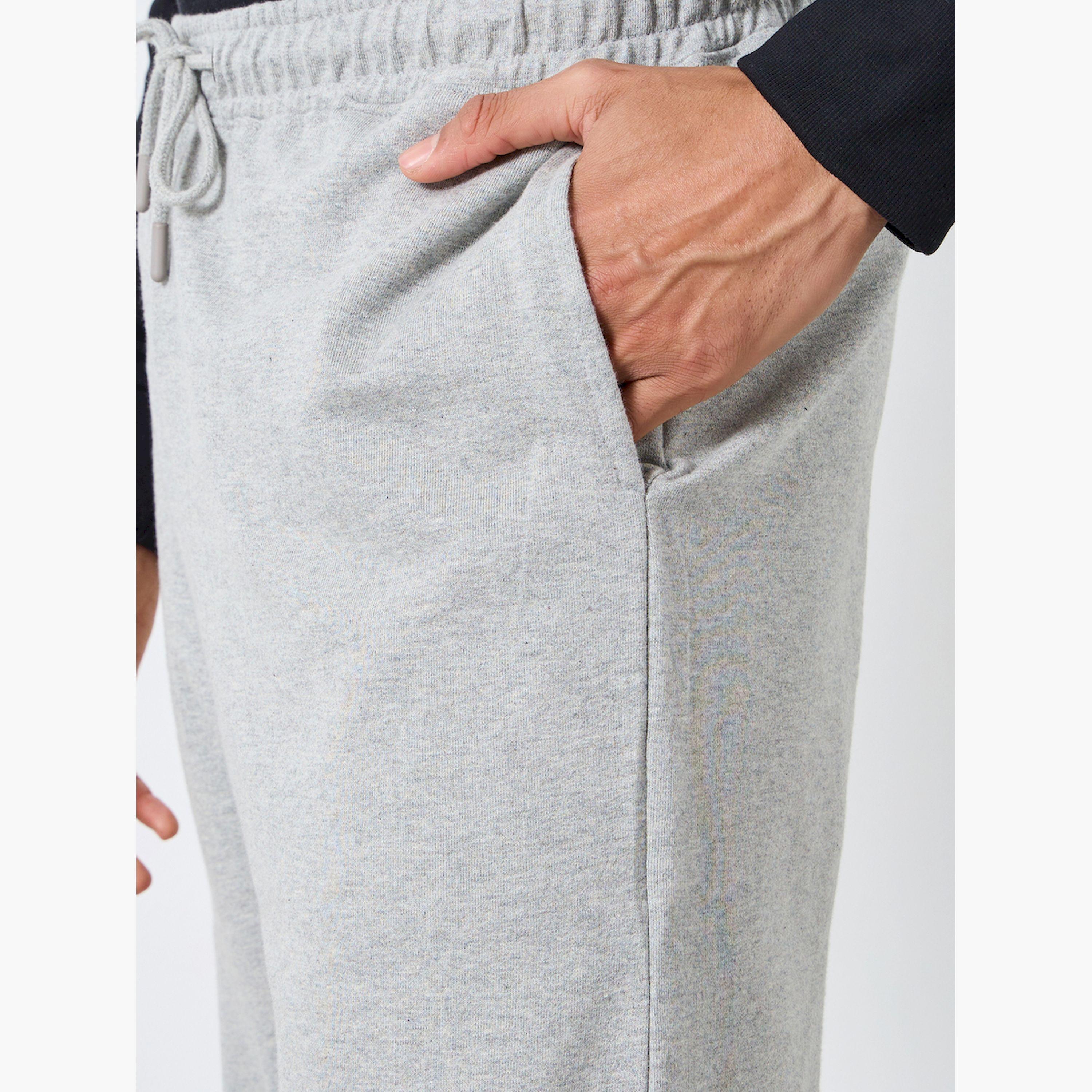 جوغر تيري واسع بطبعة جرافيك-men-clothing-bottoms-joggers-image-3