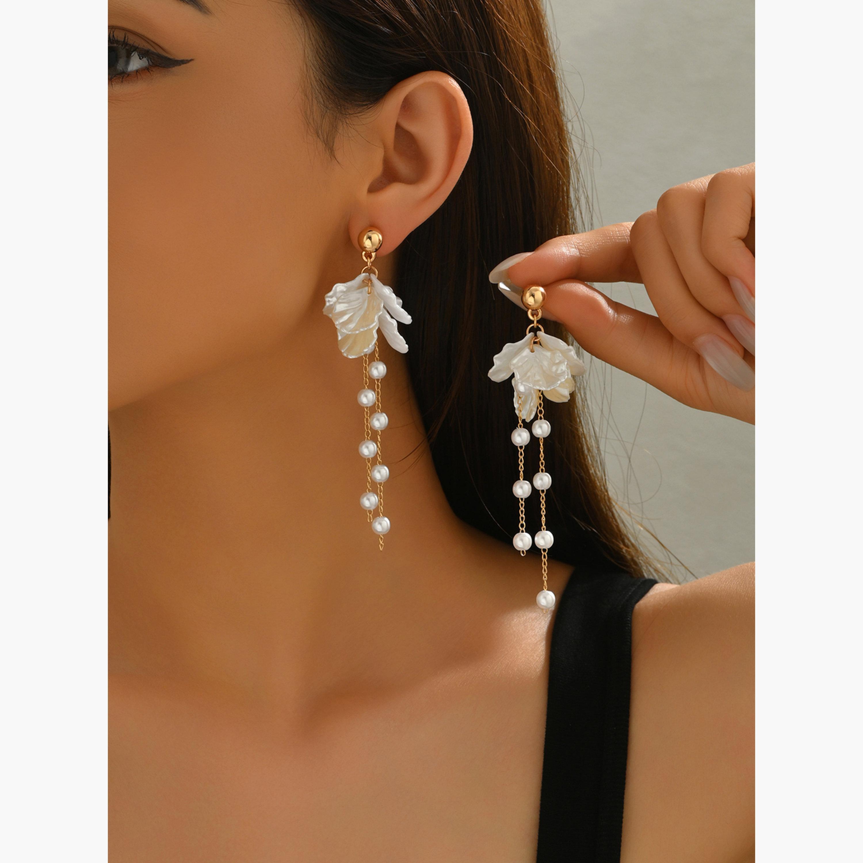 تيك تو - أقراط نسائية متدلية من اللؤلؤ الصناعي المزهر-women-watchesandjewellery-jewellery-earrings-image-4