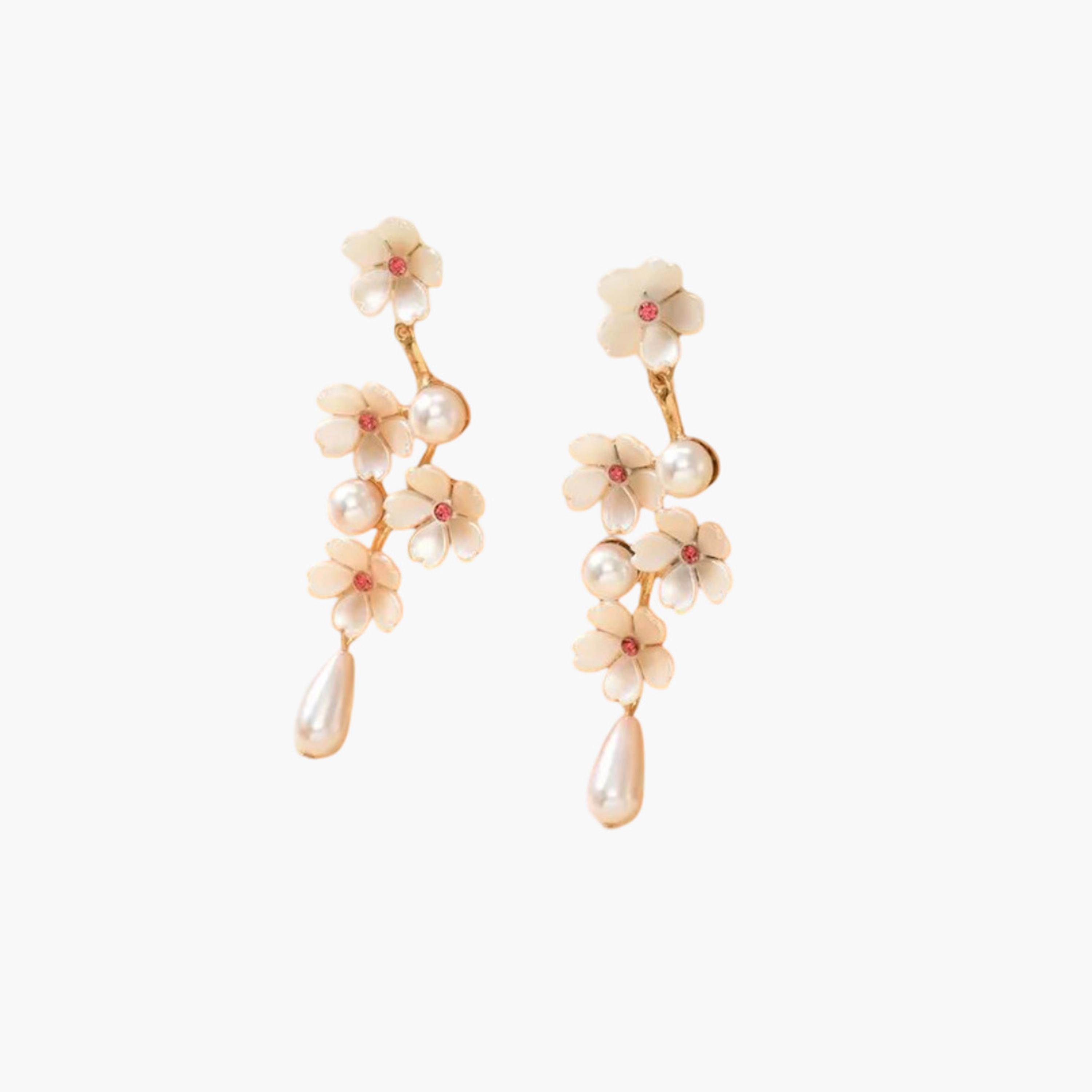 تيك تو - أقراط نسائية متدلية من اللؤلؤ الصناعي المزهر-women-watchesandjewellery-jewellery-earrings-image-1