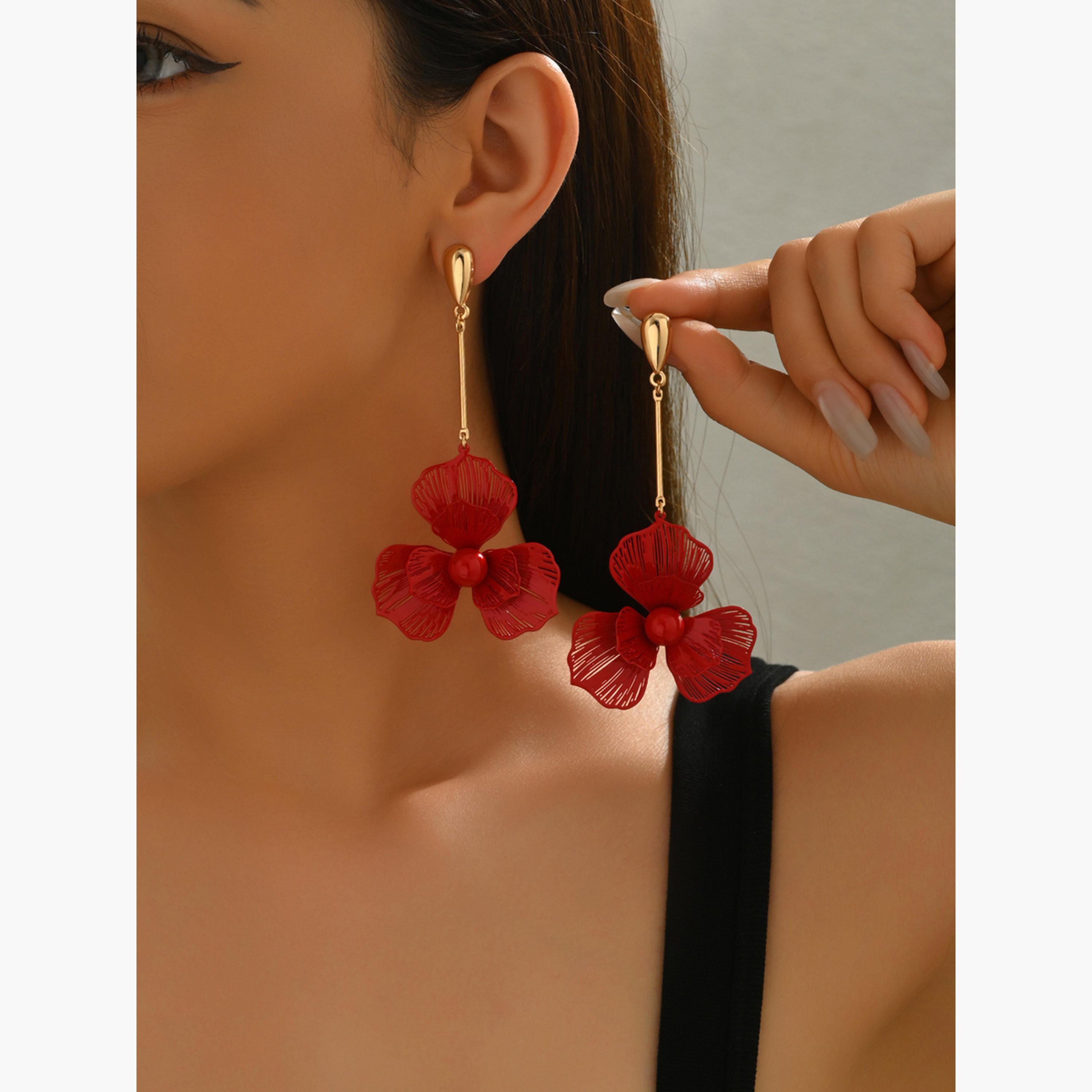 Take Two Women Texture Flowers Dangle Earrings-women-watchesandjewellery-jewellery-earrings-image-2