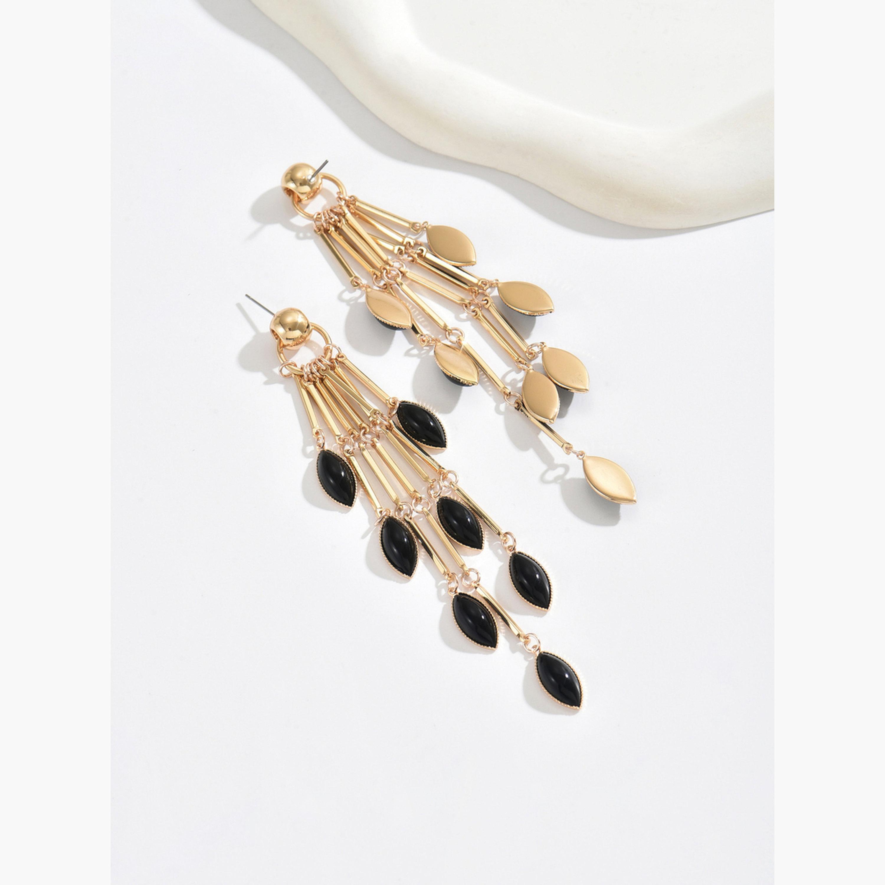 تيك تو - أقراط نسائية مزينة بشرابات معدنية-women-watchesandjewellery-jewellery-earrings-image-4