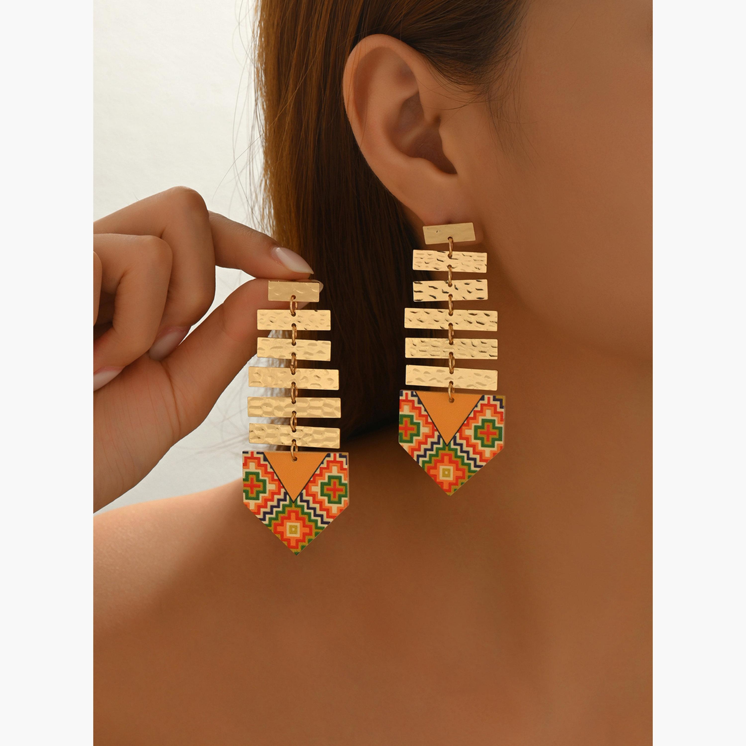 تيك تو - أقراط متدلية تصميم عصري للنساء-women-watchesandjewellery-jewellery-earrings-image-2