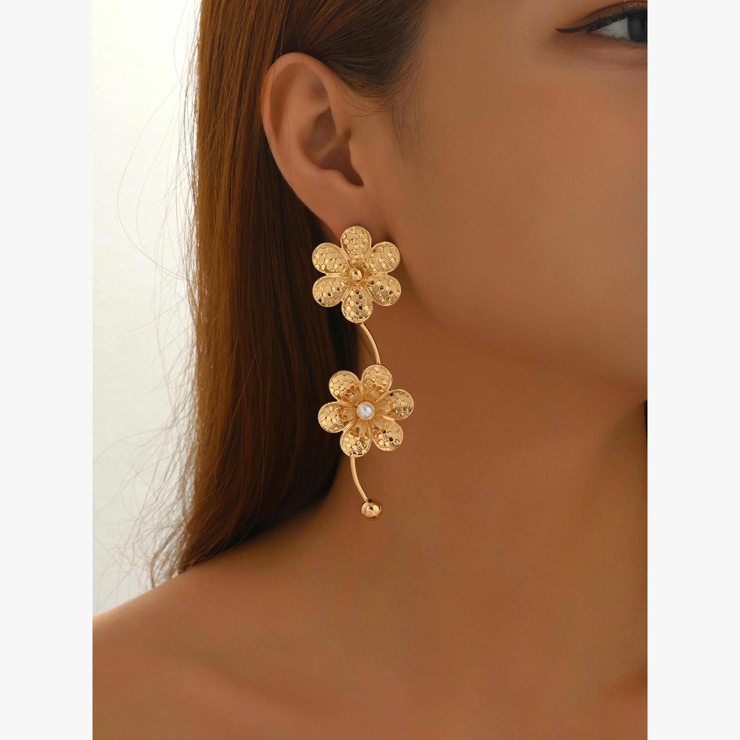 Take Two Women Metal Floral Earrings-women-watchesandjewellery-jewellery-earrings-image-4