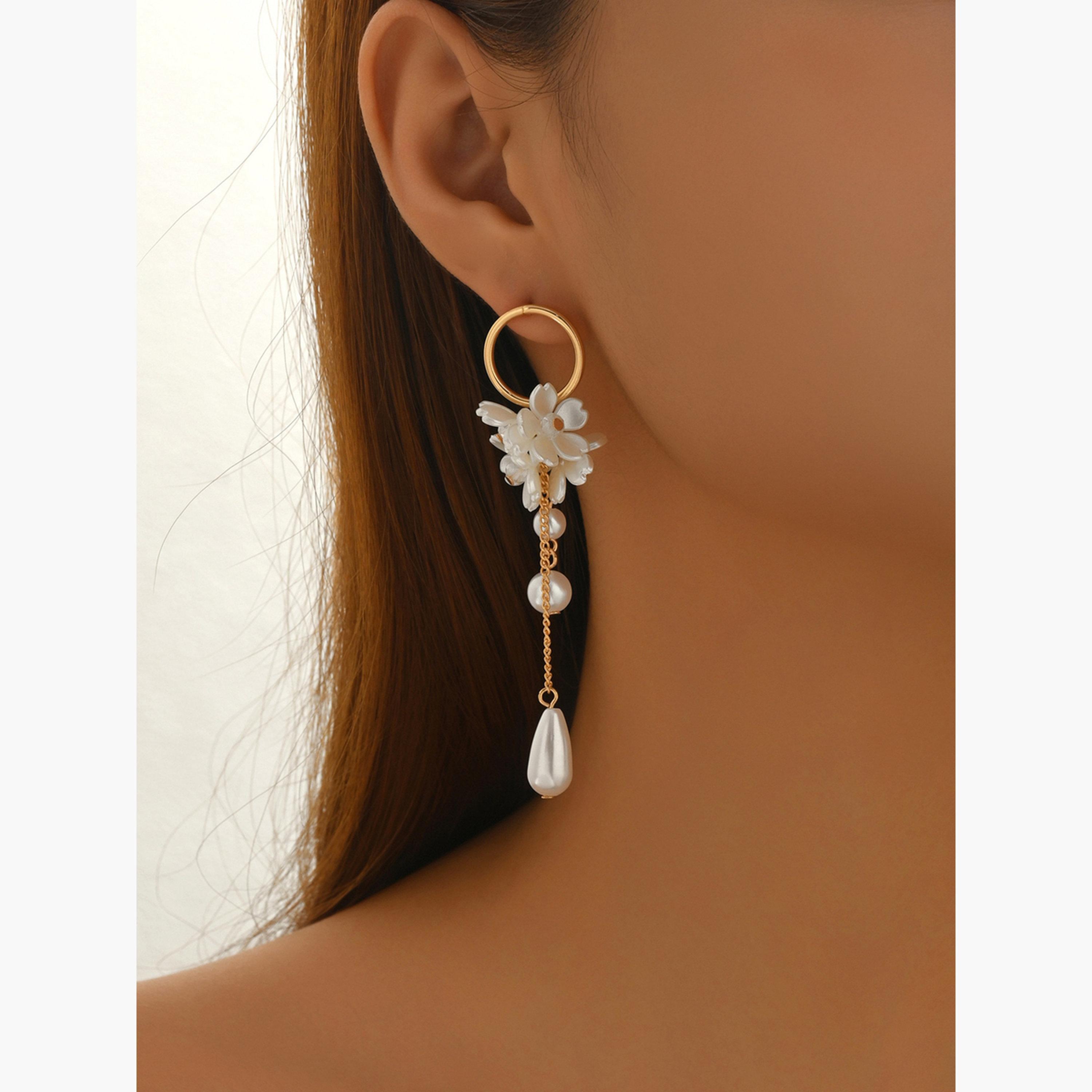 تيك تو - أقراط نسائية متدلية من اللؤلؤ الصناعي المزهر-women-watchesandjewellery-jewellery-earrings-image-2