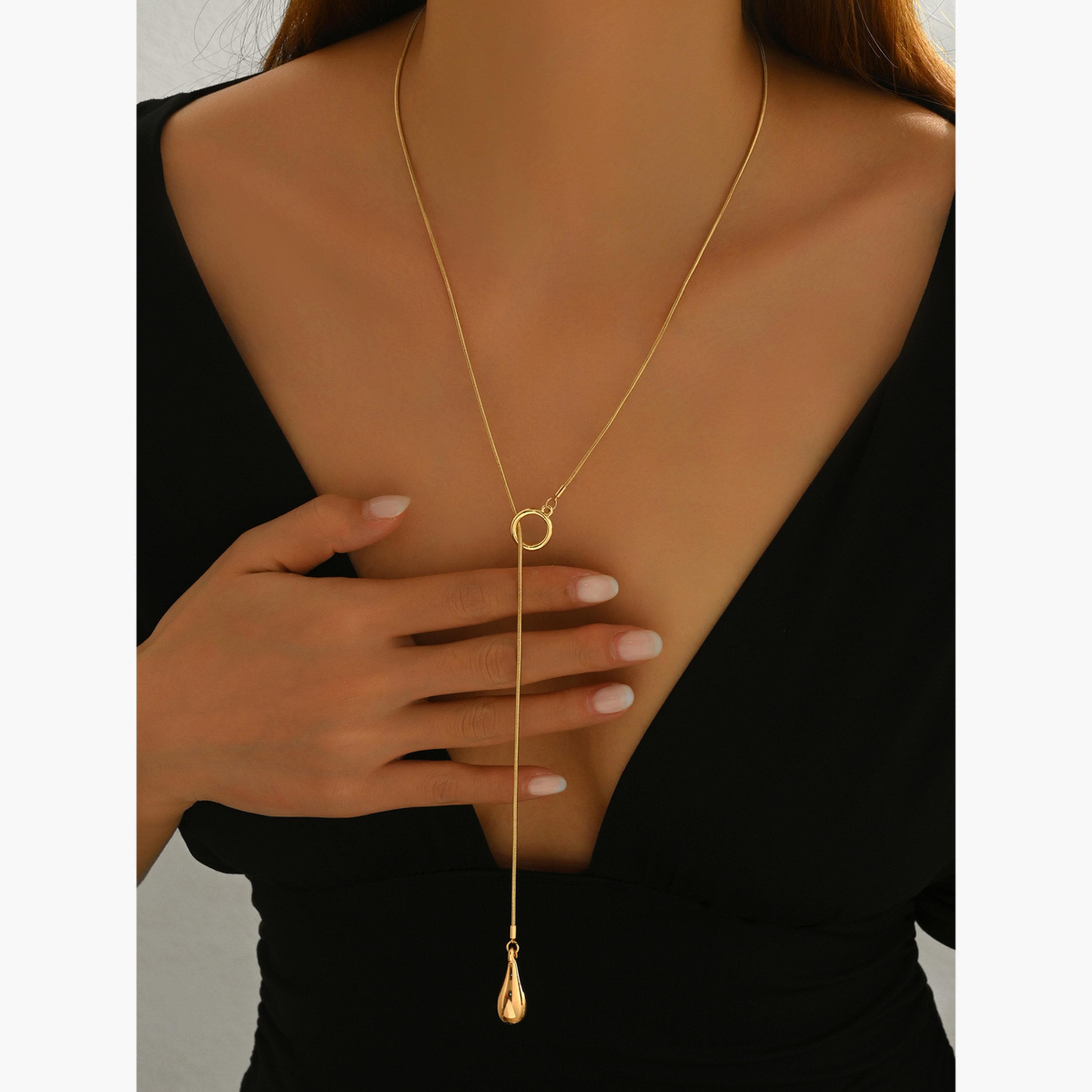 تيك تو - قلادة ذهبية قابلة للتعديل على شكل دمعة-women-watchesandjewellery-jewellery-necklacesandpendants-image-3