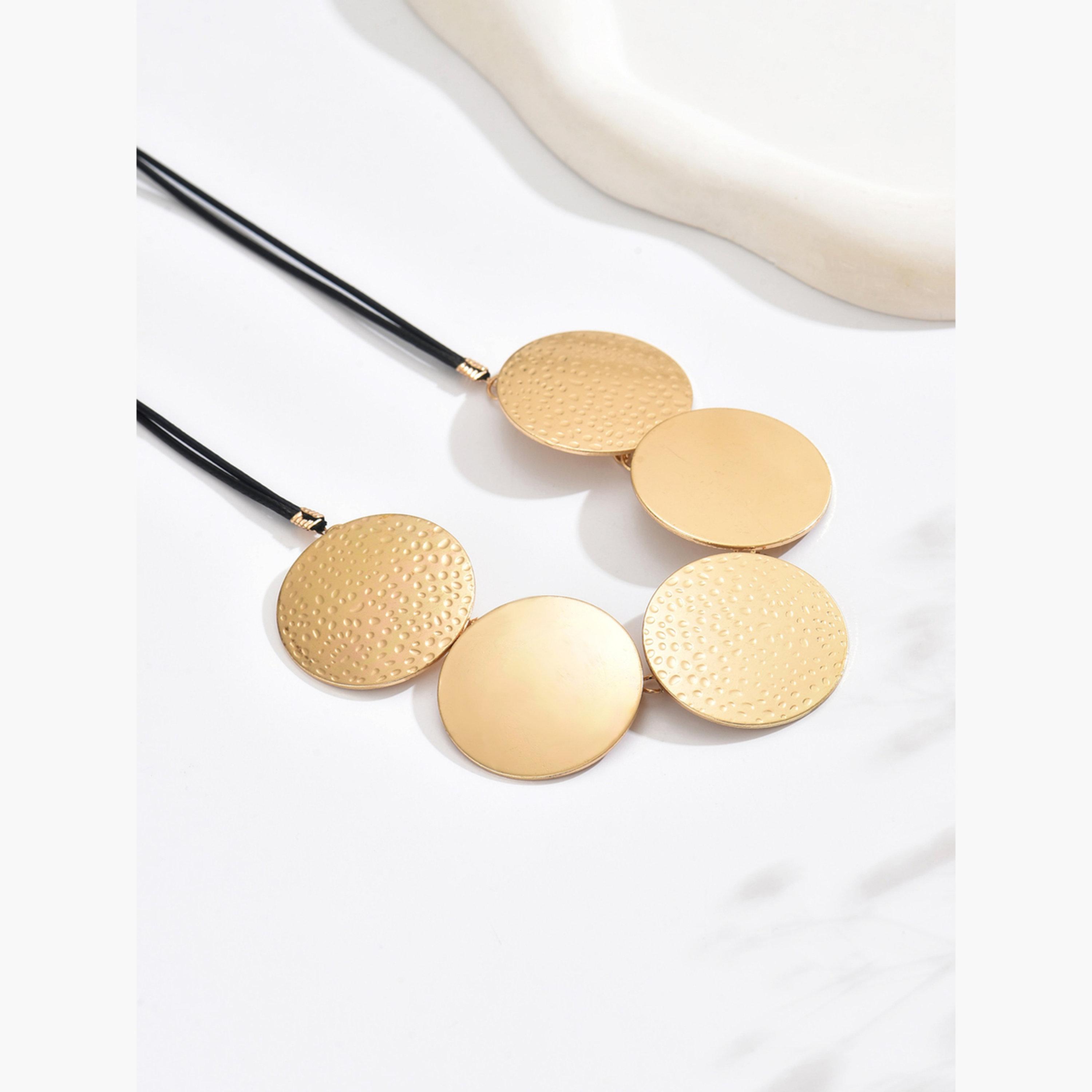 تيك تو - قلادة دائرية من المعدن الذهبي-women-watchesandjewellery-jewellery-necklacesandpendants-image-3