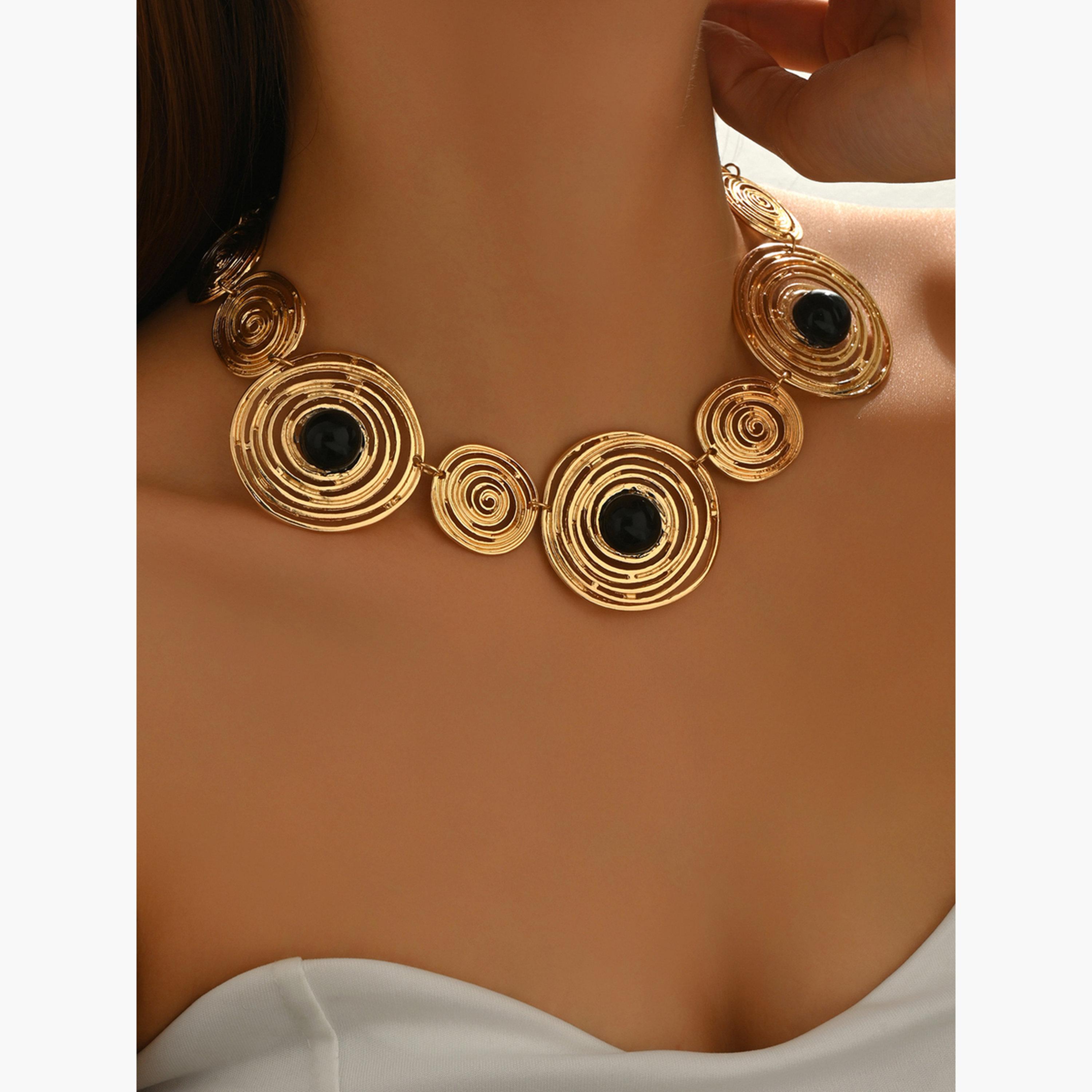 تيك تو - قلادة هندسية غير متماثلة من المعدن الذهبي-women-watchesandjewellery-jewellery-necklacesandpendants-image-2