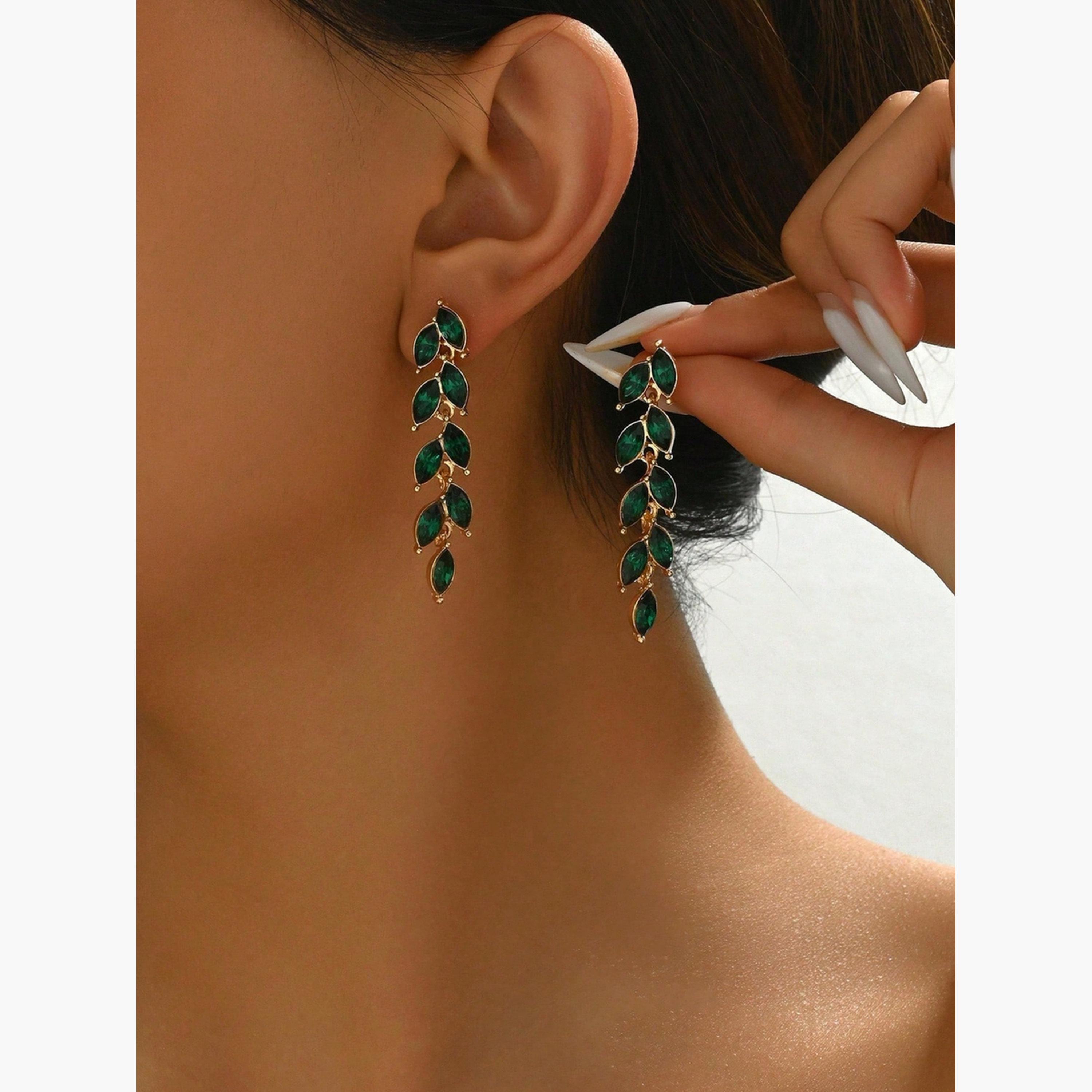 أقراط تيك تو النسائية المرصعة بأحجار الراين-women-watchesandjewellery-jewellery-earrings-image-2