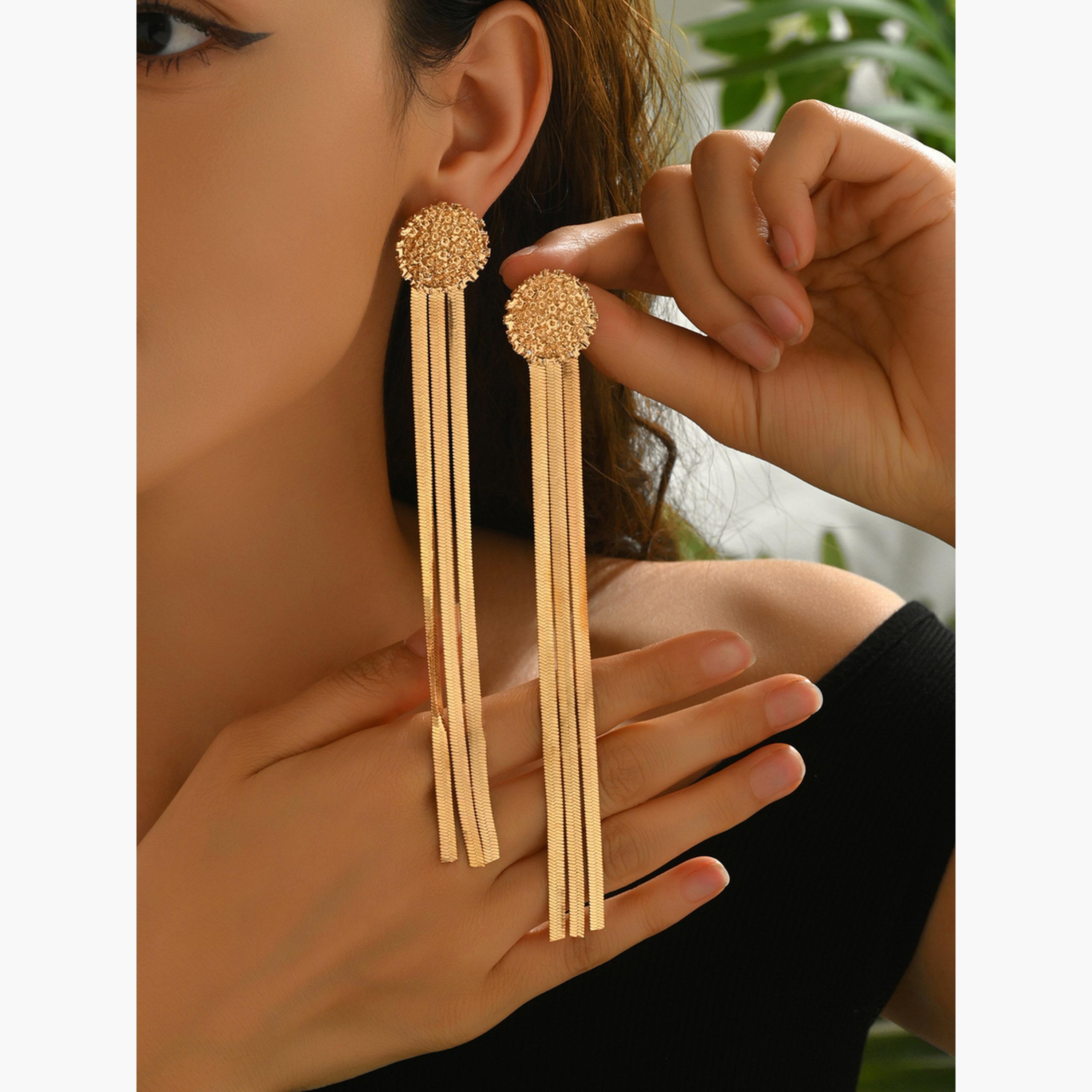 أقراط تيك تو النسائية المعدنية بسلسلة بشرابة-women-watchesandjewellery-jewellery-earrings-image-2