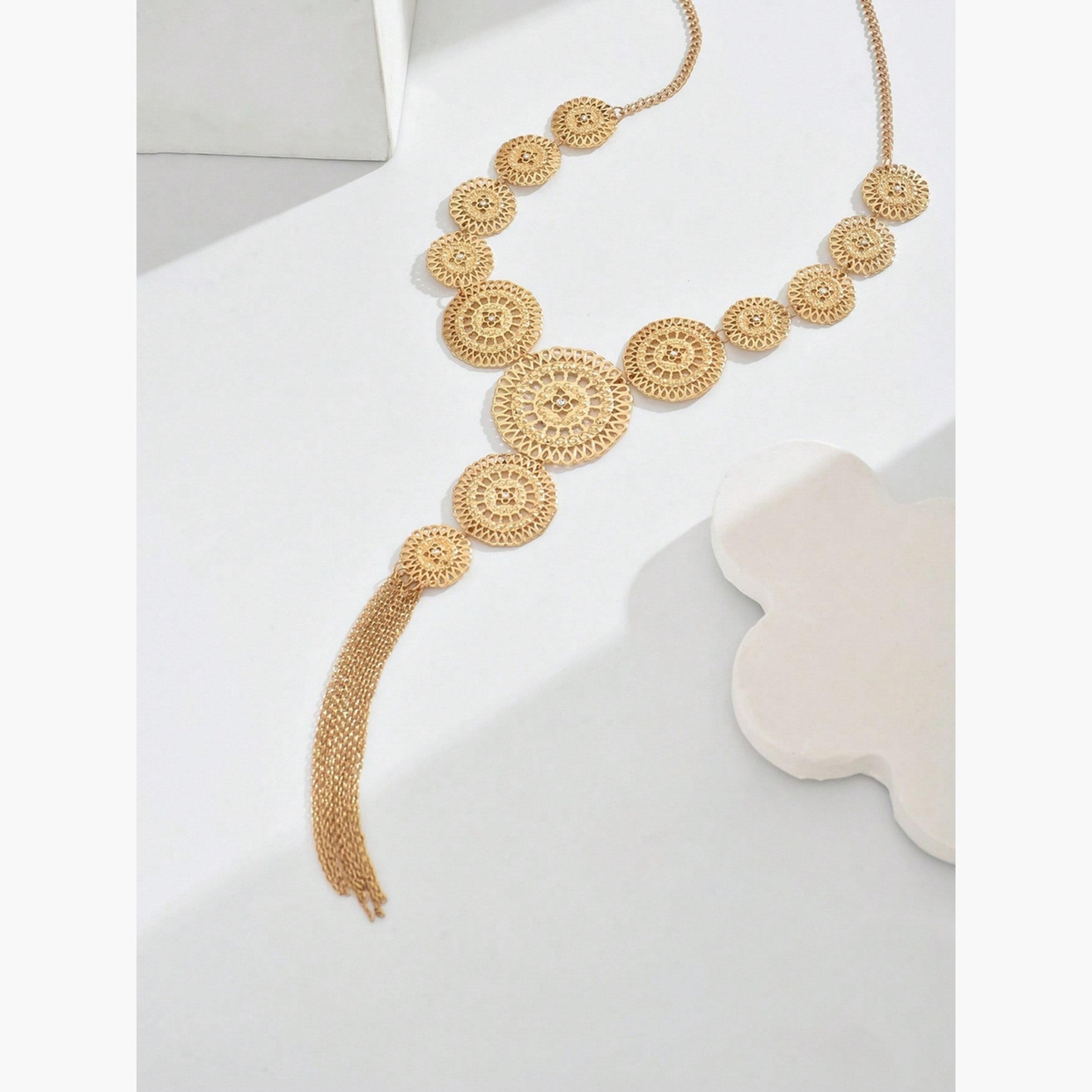قلادة مجوفة محفورة من المعدن للنساء من تيك تو-women-watchesandjewellery-jewellery-necklacesandpendants-image-3