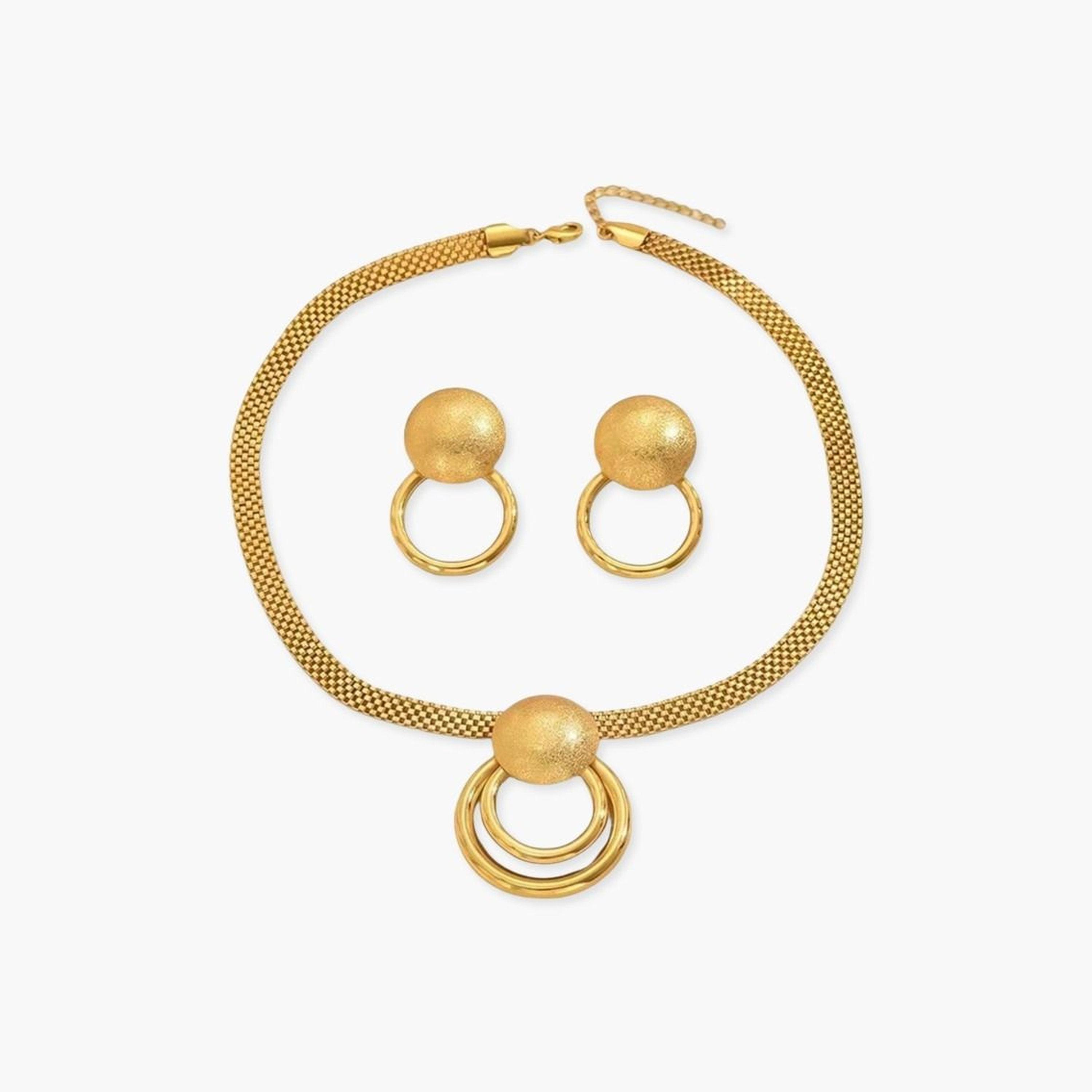 طقم قلادة وأقراط ذهبية بقلادة دائرية من تيك تو-women-watchesandjewellery-jewellery-jewellerysets-image-1