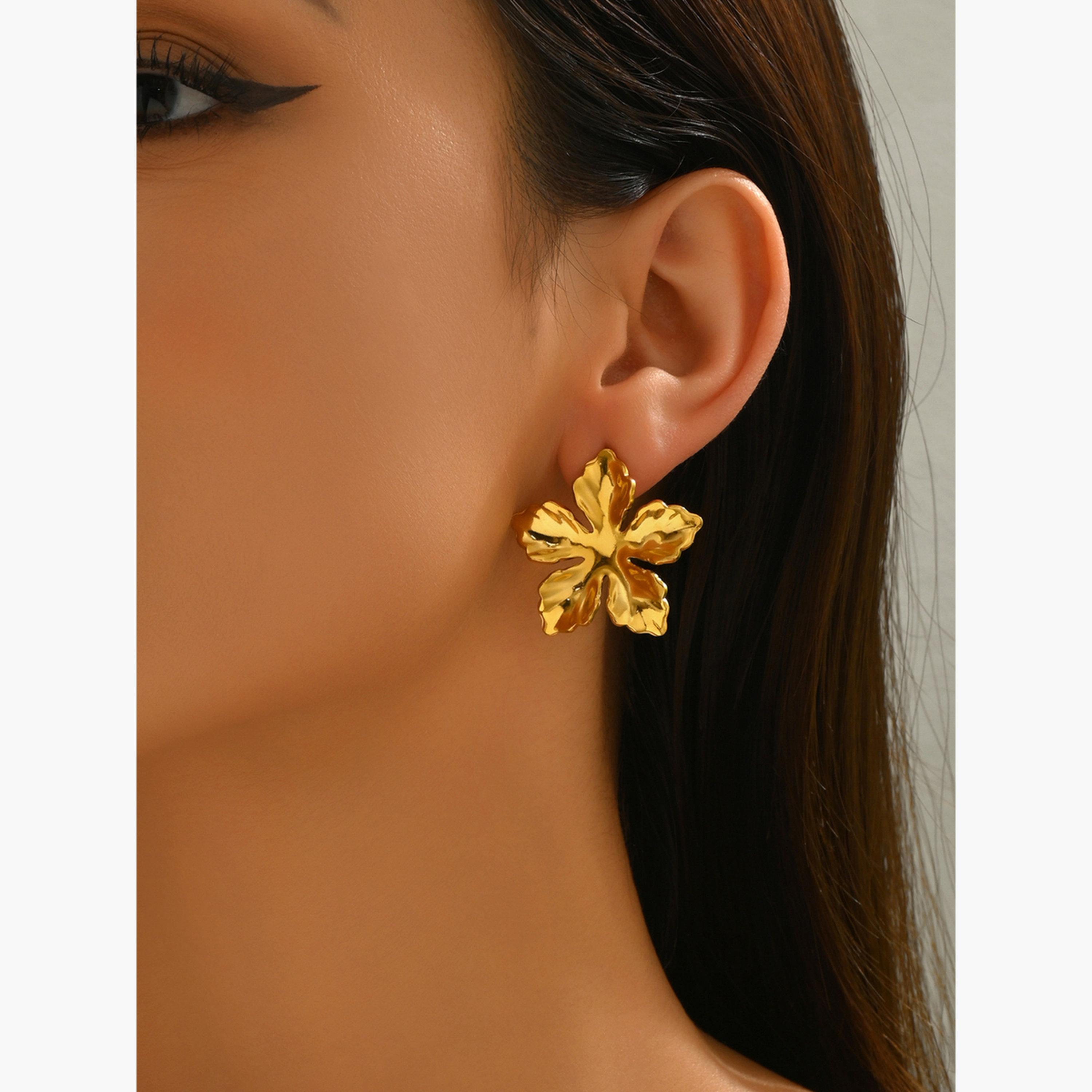 أقراط بتصميم زهور معدنية من تيك تو للنساء-women-watchesandjewellery-jewellery-earrings-image-3