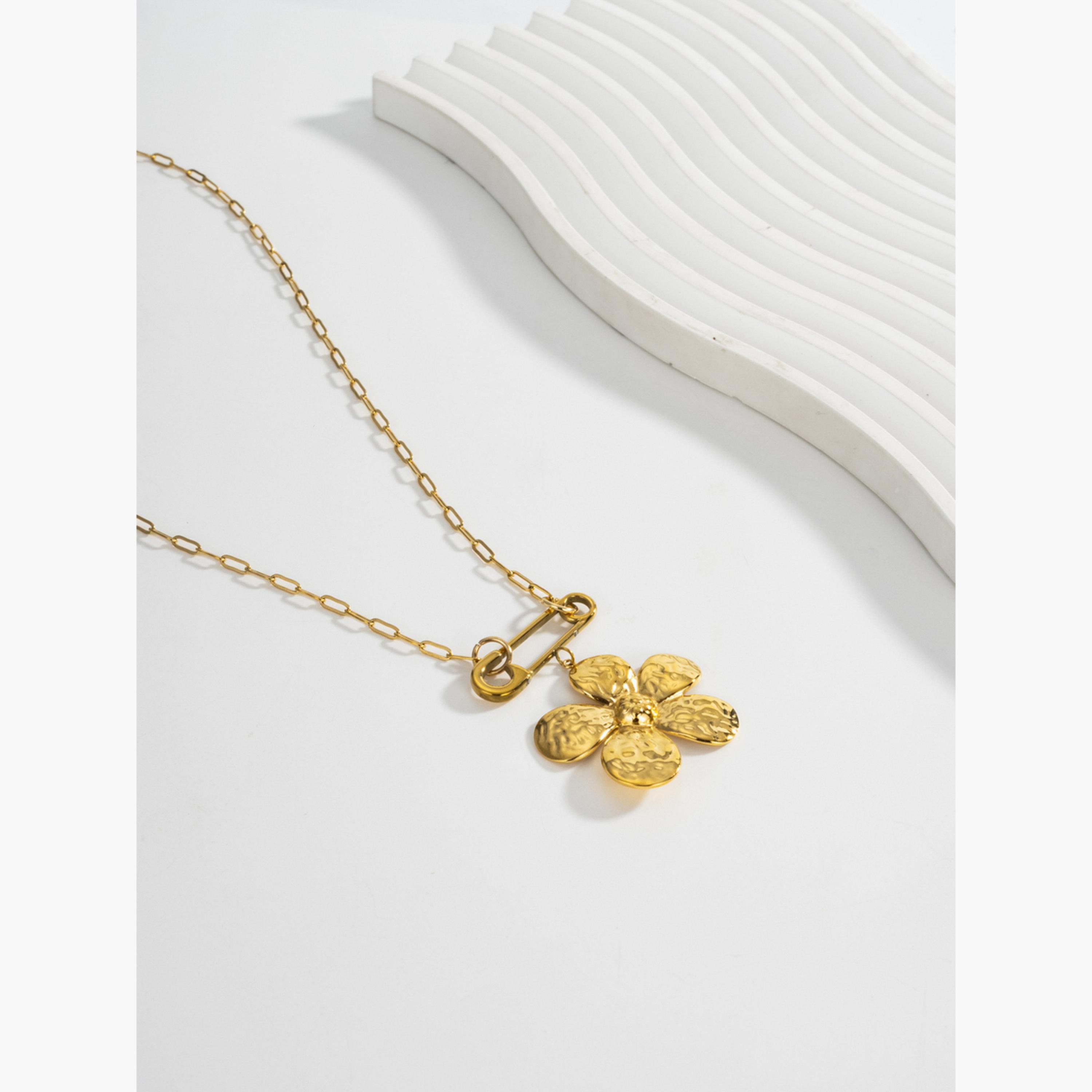 Take Two Women Metal Paperclip Floral Pendant Necklace-women-watchesandjewellery-jewellery-necklacesandpendants-image-2