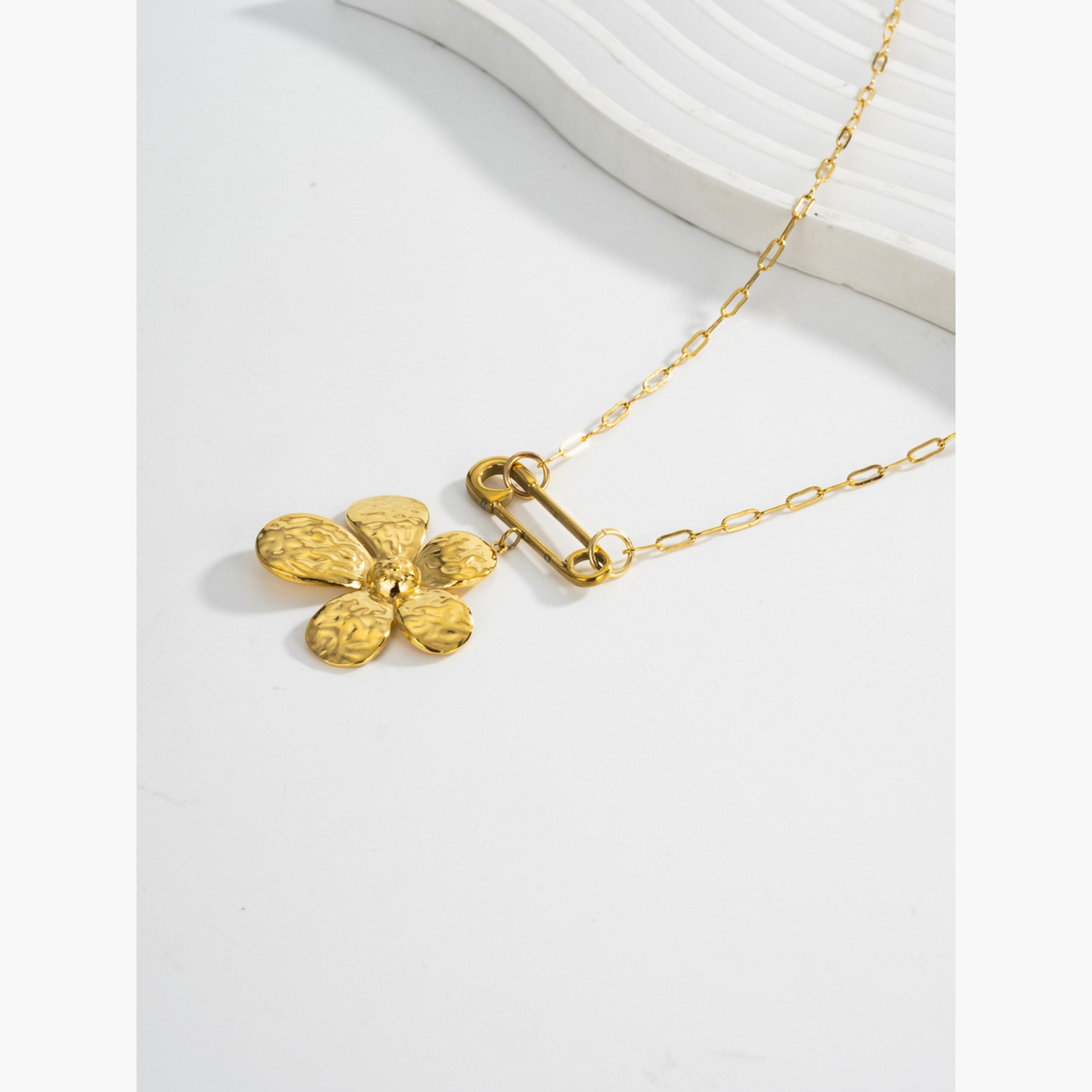 Take Two Women Metal Paperclip Floral Pendant Necklace-women-watchesandjewellery-jewellery-necklacesandpendants-image-3