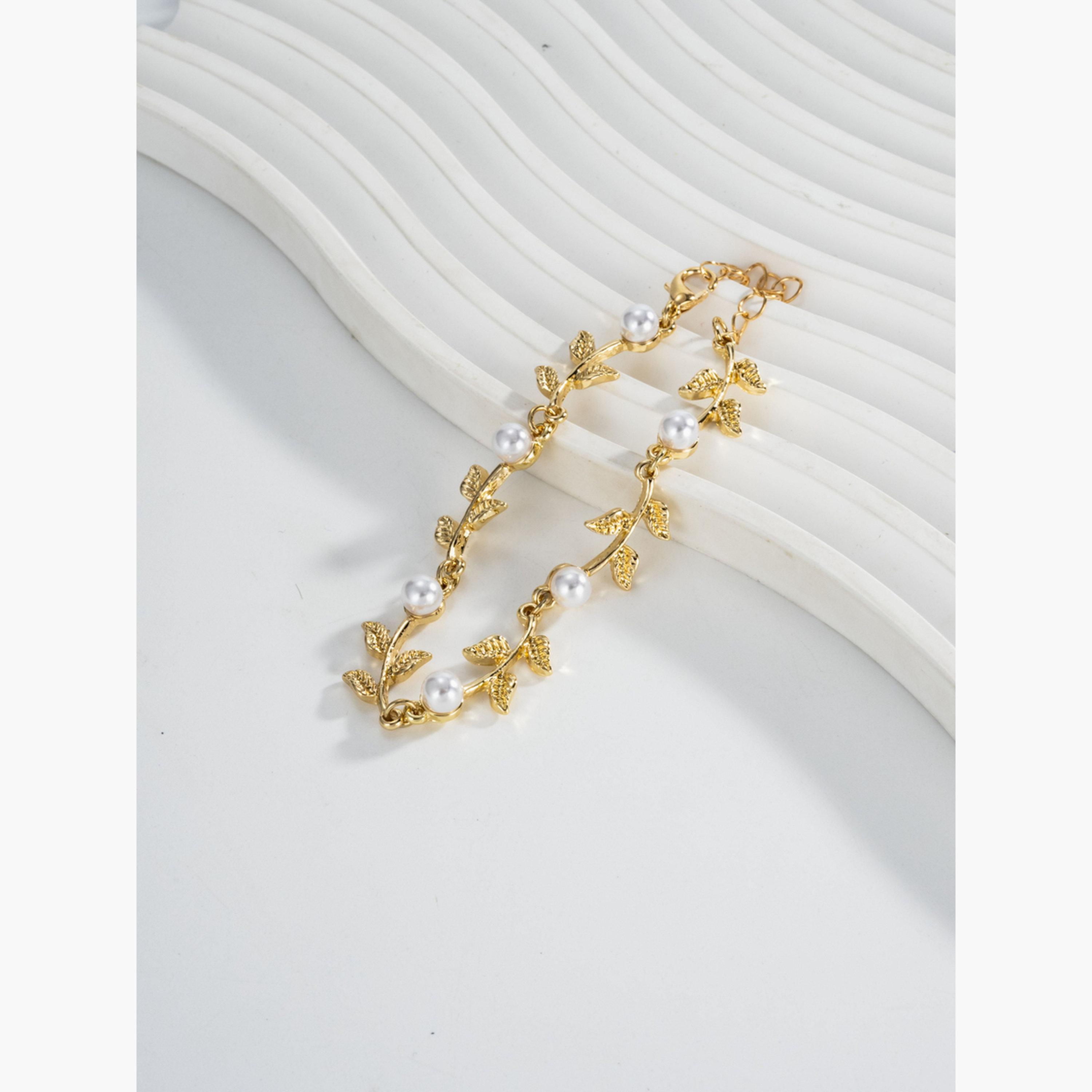 قلادة متدلية من اللؤلؤ الصناعي على شكل ورقة ذهبية للنساء من تيك تو-women-watchesandjewellery-jewellery-necklacesandpendants-image-3