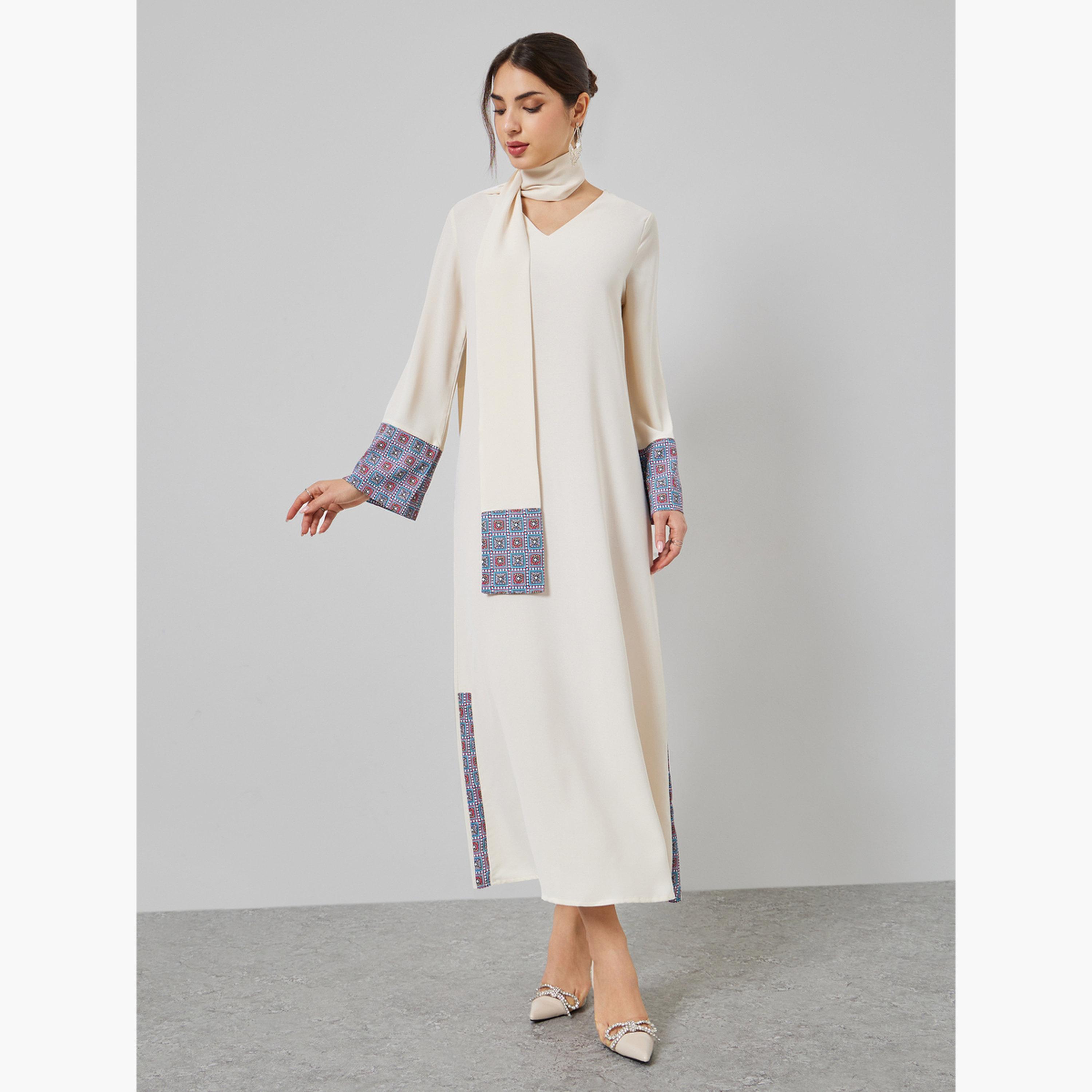 ستايلي - جلابية برقبة حرف V وحواف متباينة مع وشاح-women-arabicclothing-jalabiyas-image-2