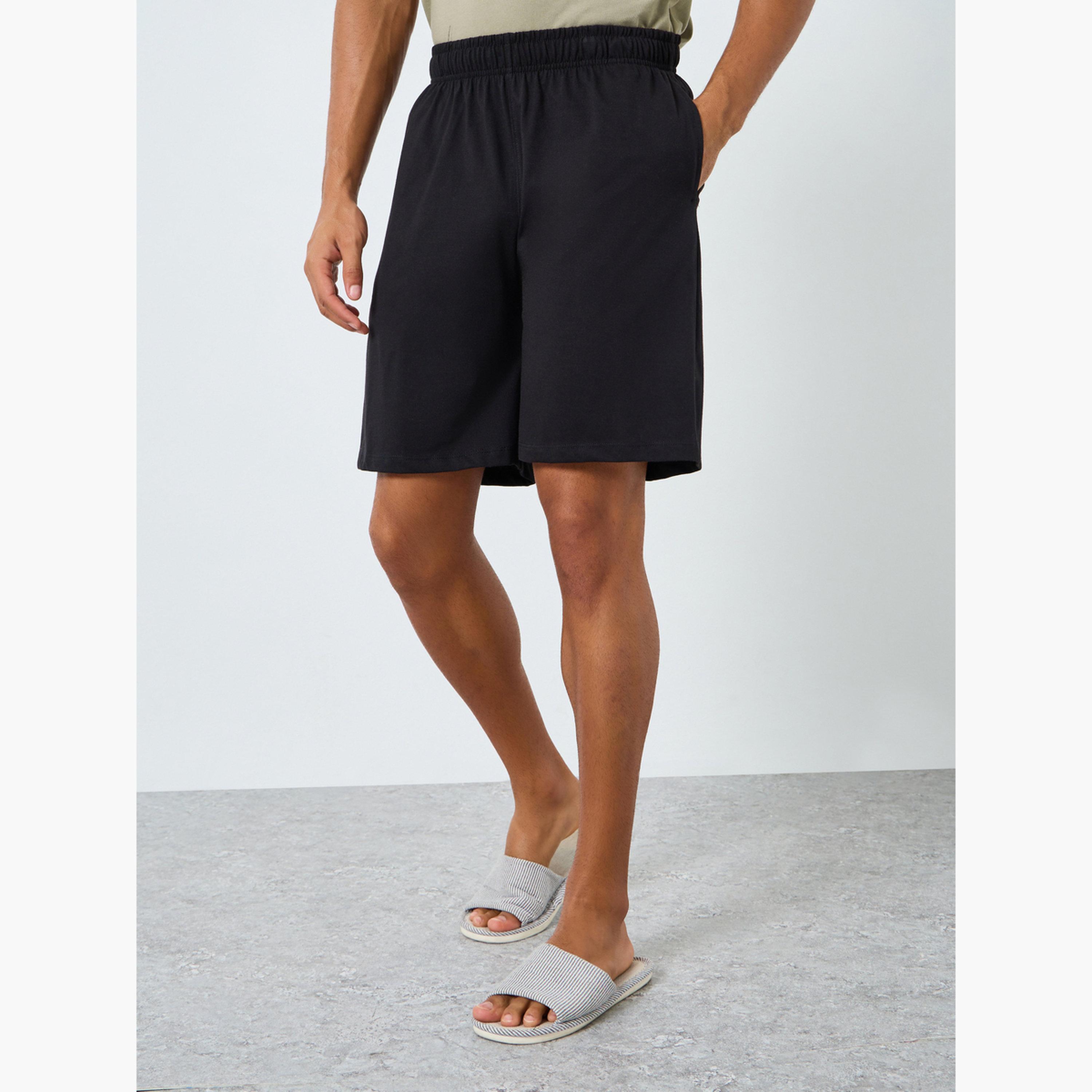 طقم من شورت وتيشيرت محبوك مطبع للرجال-men-clothing-nightwear-sets-image-4