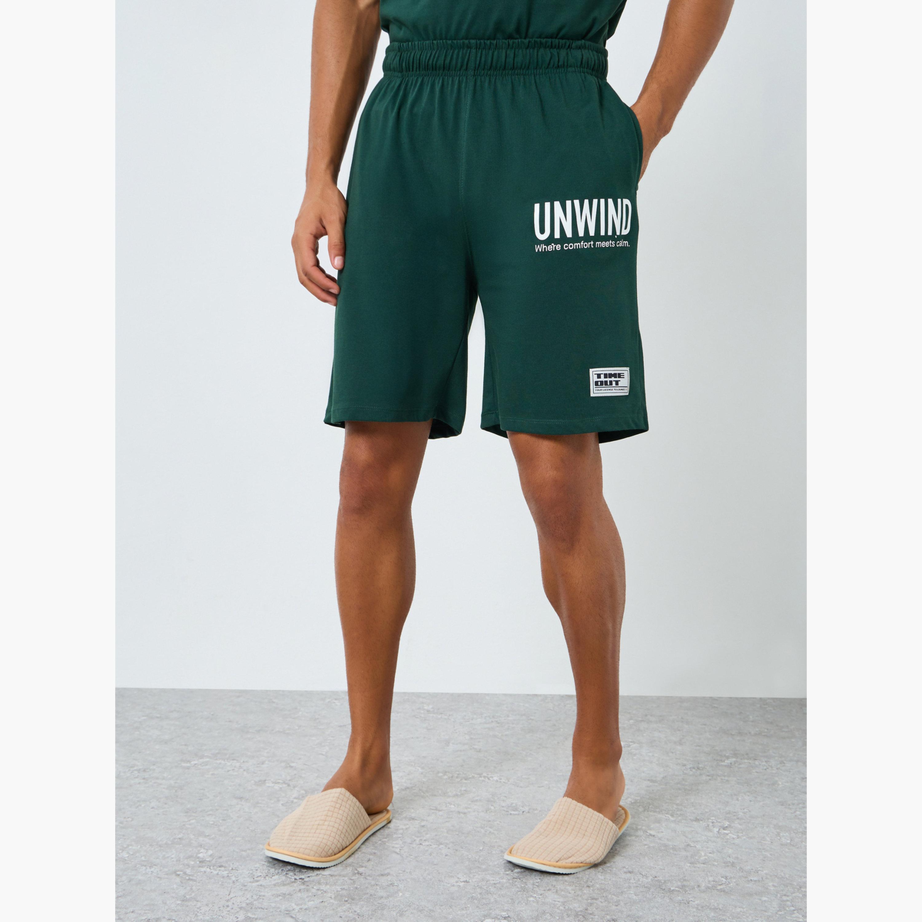 مجموعة من شورت وتيشيرت قطن بطبعة كتابة-men-clothing-nightwear-sets-image-4