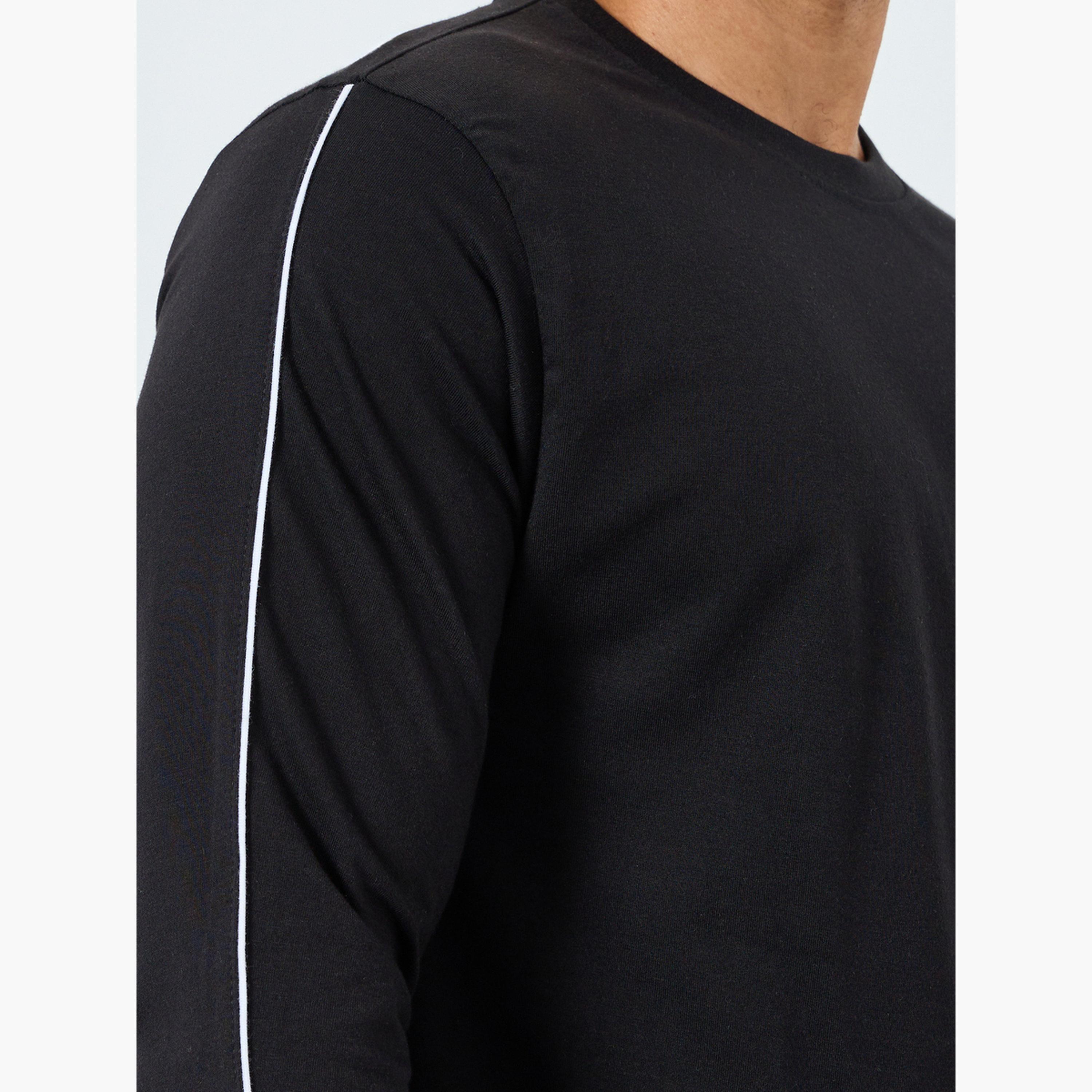 طقم بيجاما من بنطال وتيشيرت بأكمام طويلة-men-clothing-nightwear-sets-image-3