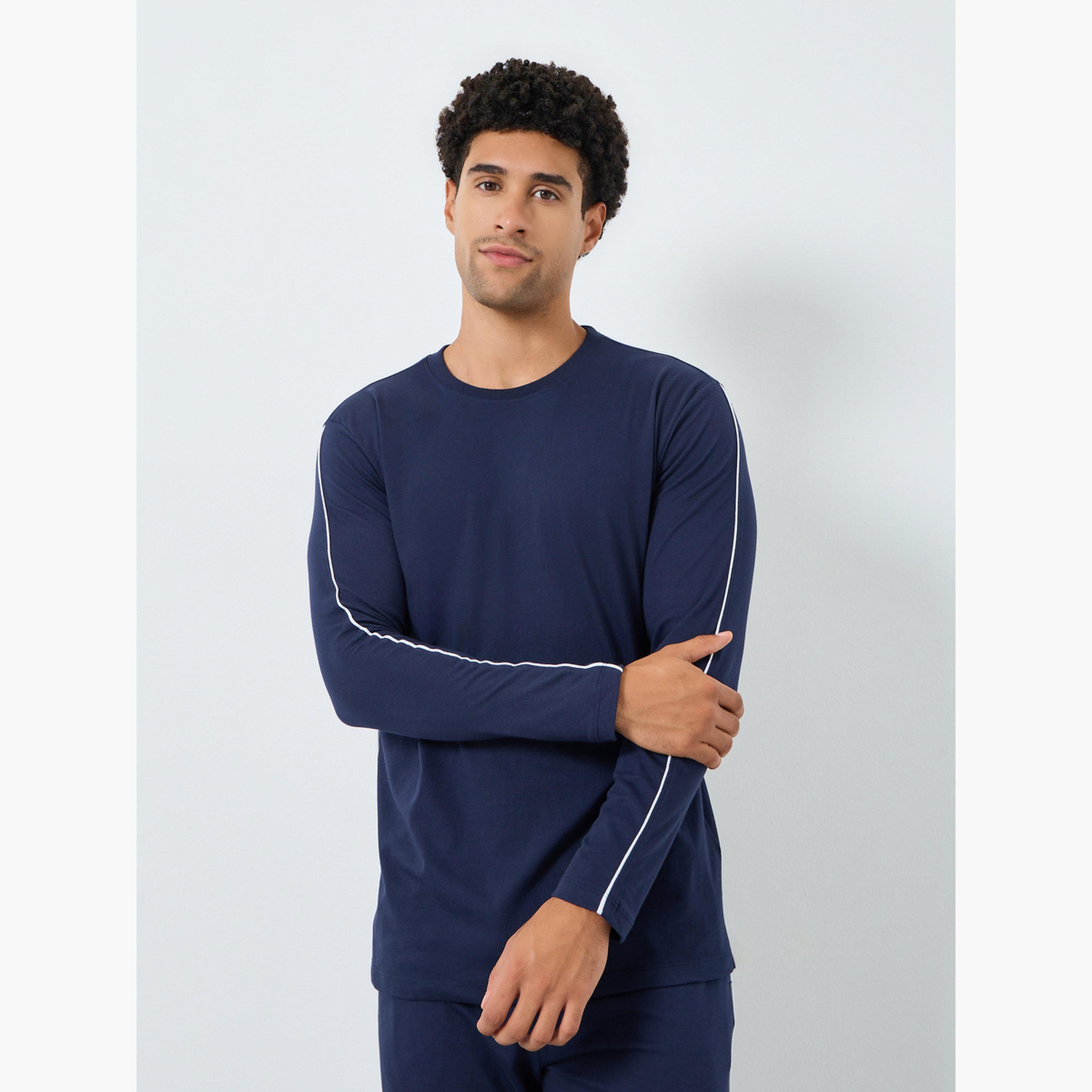 طقم بيجاما من تيشيرت محبوك سادة وبنطال-men-clothing-nightwear-sets-image-3