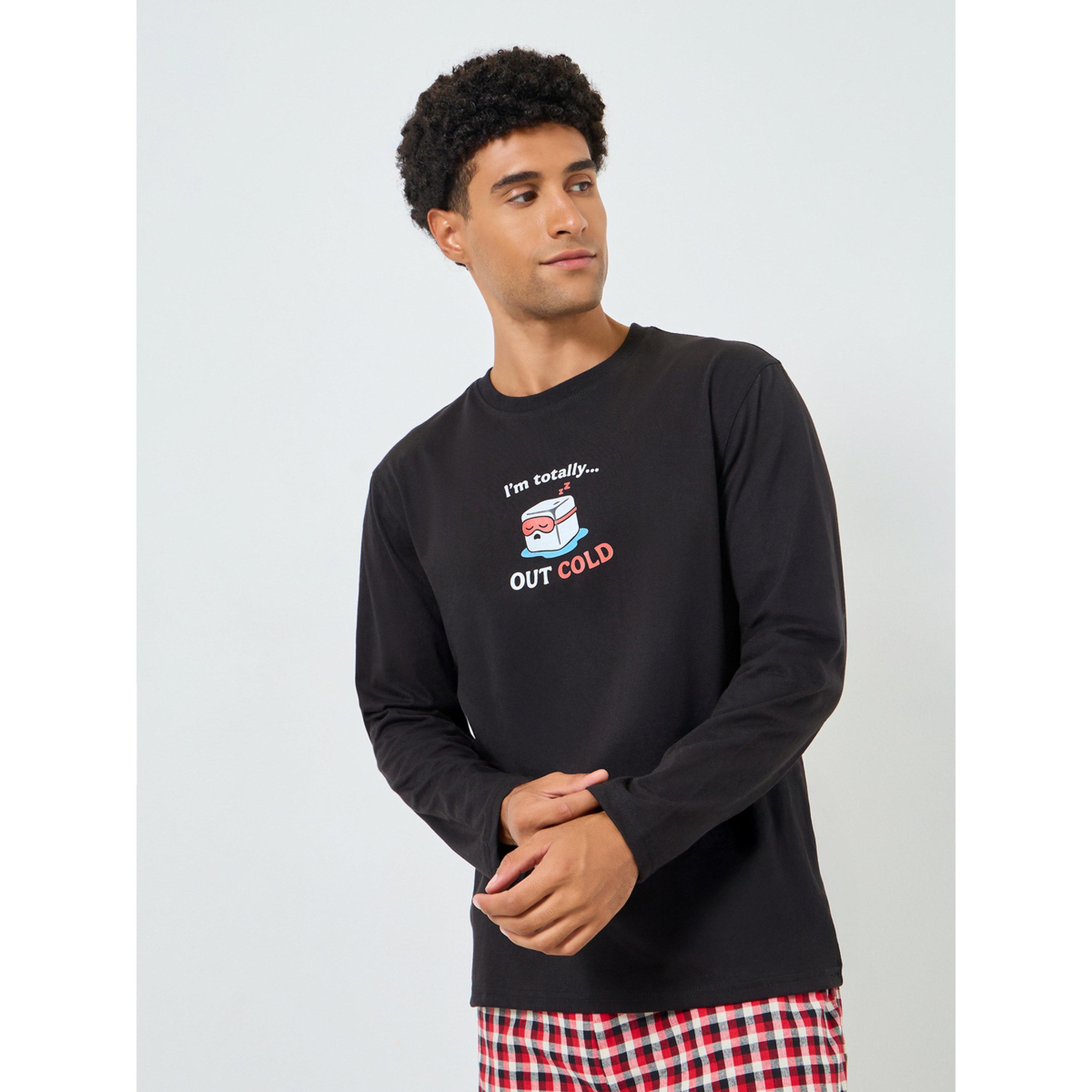 طقم بيجاما من بنطال كاروهات وتيشيرت بطبعة-men-clothing-nightwear-sets-image-3
