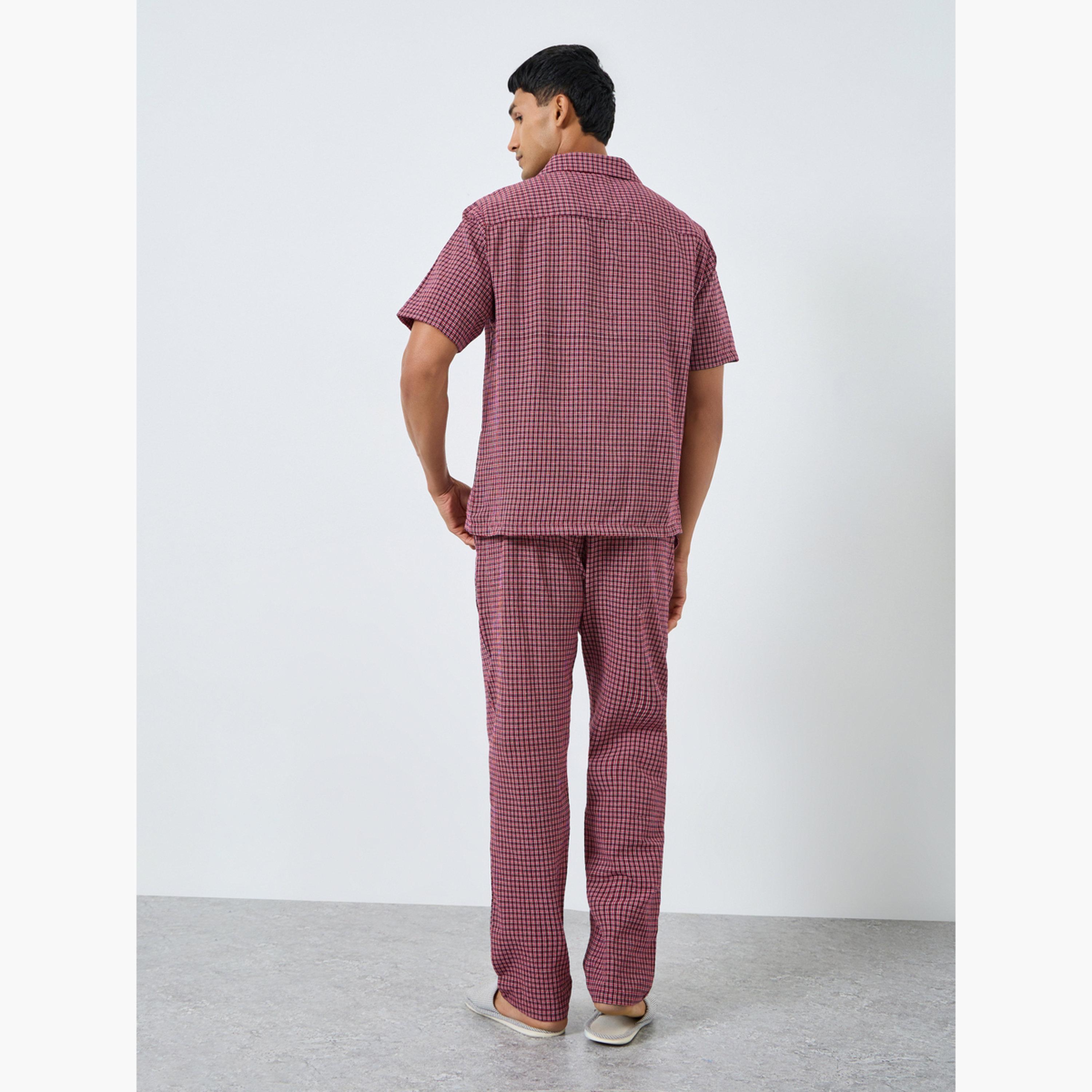 طقم بيجاما من بنطال وقميص بطبعة مربعات-men-clothing-nightwear-sets-image-5