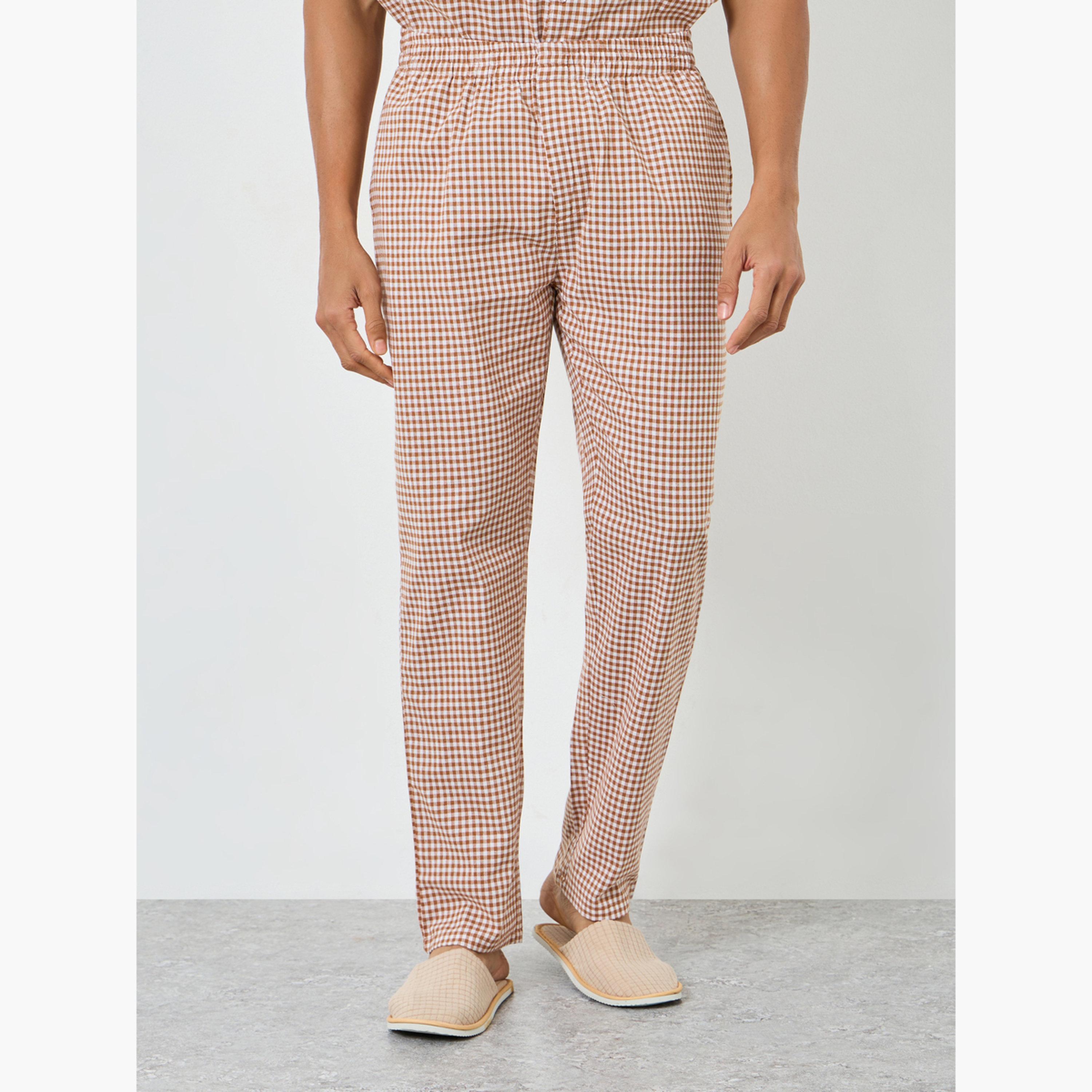 طقم قميص بنقشة مربعات وأزرار وبيجاما-men-clothing-nightwear-sets-image-4