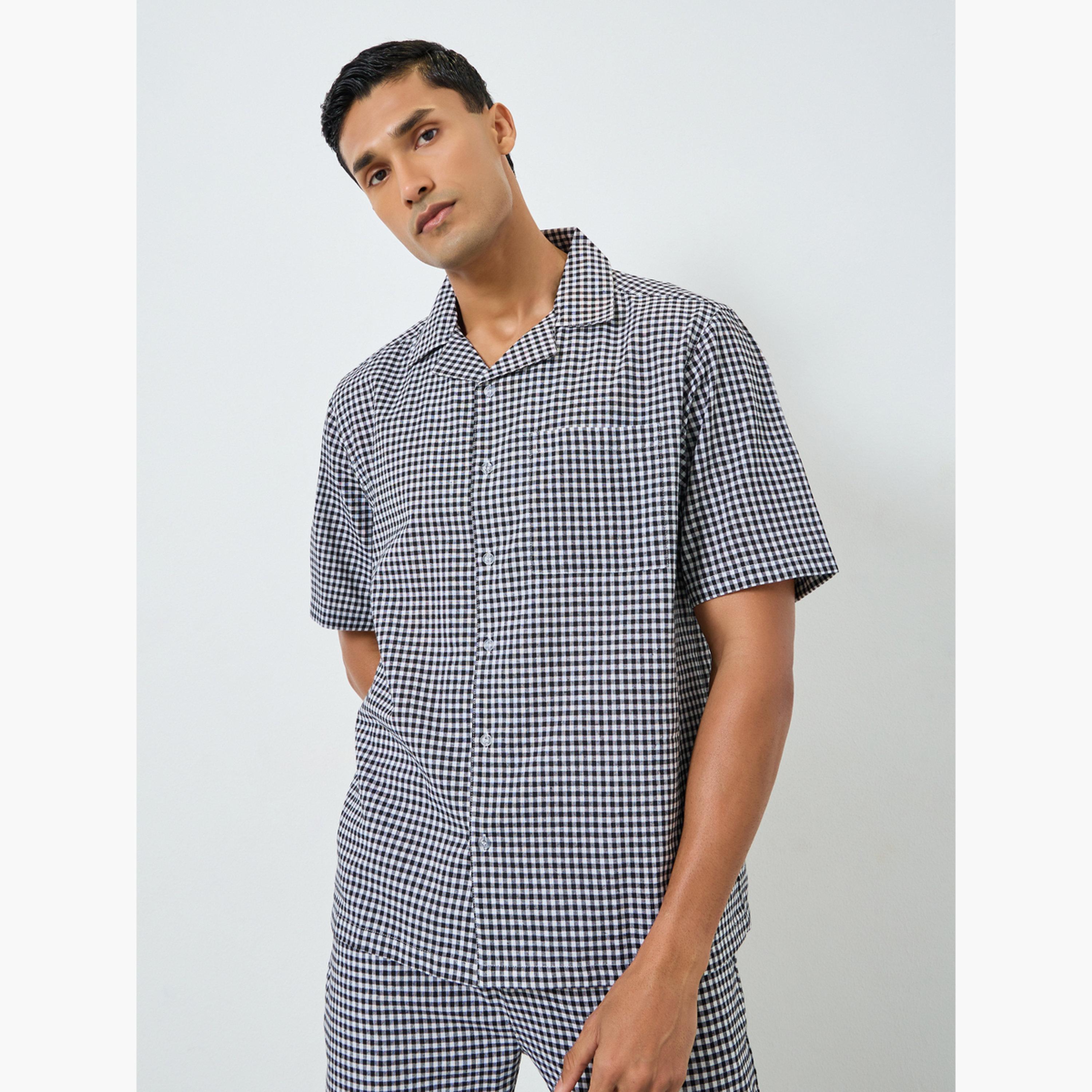 طقم قميص بنقشة مربعات وأزرار وبيجاما-men-clothing-nightwear-sets-image-2