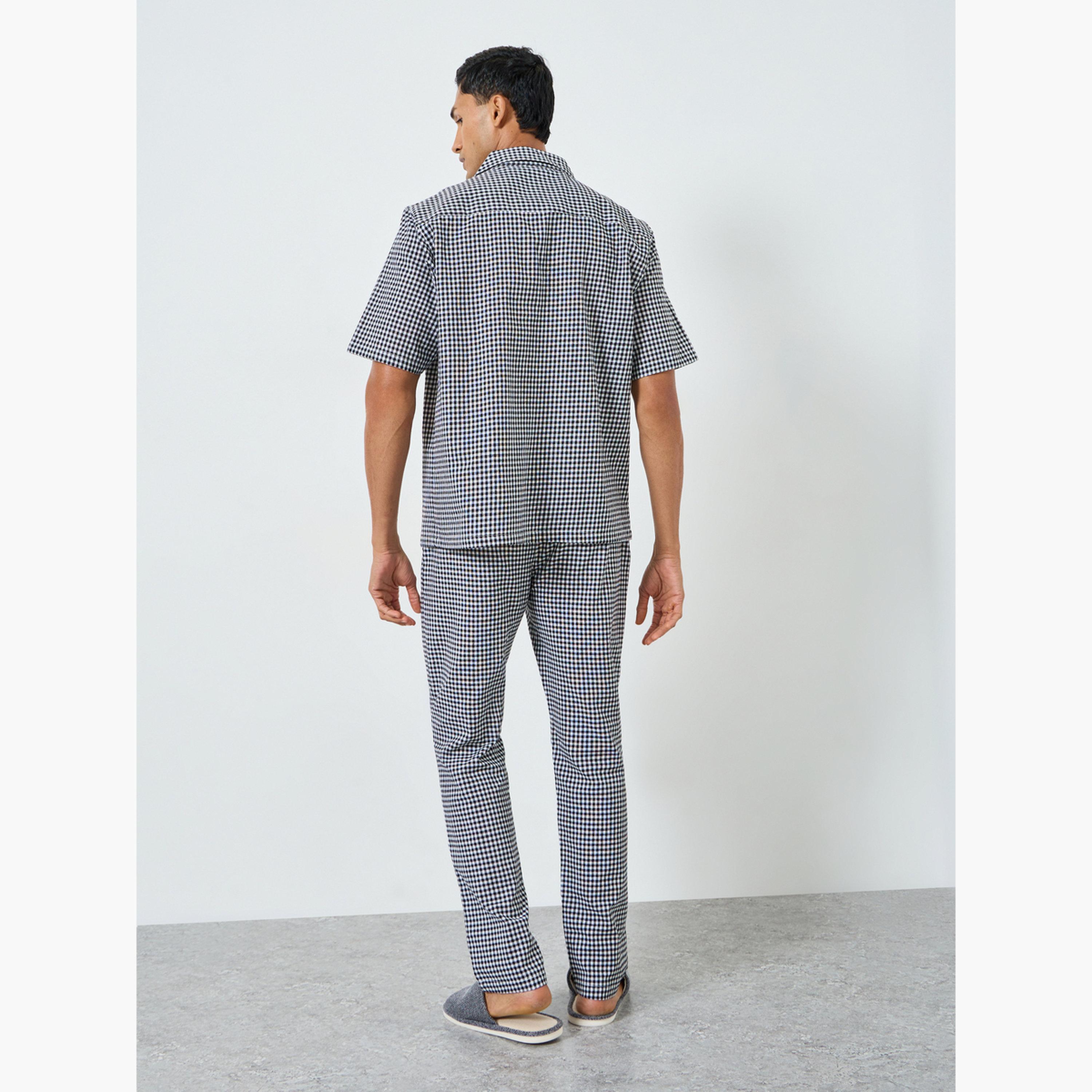 طقم قميص بنقشة مربعات وأزرار وبيجاما-men-clothing-nightwear-sets-image-4