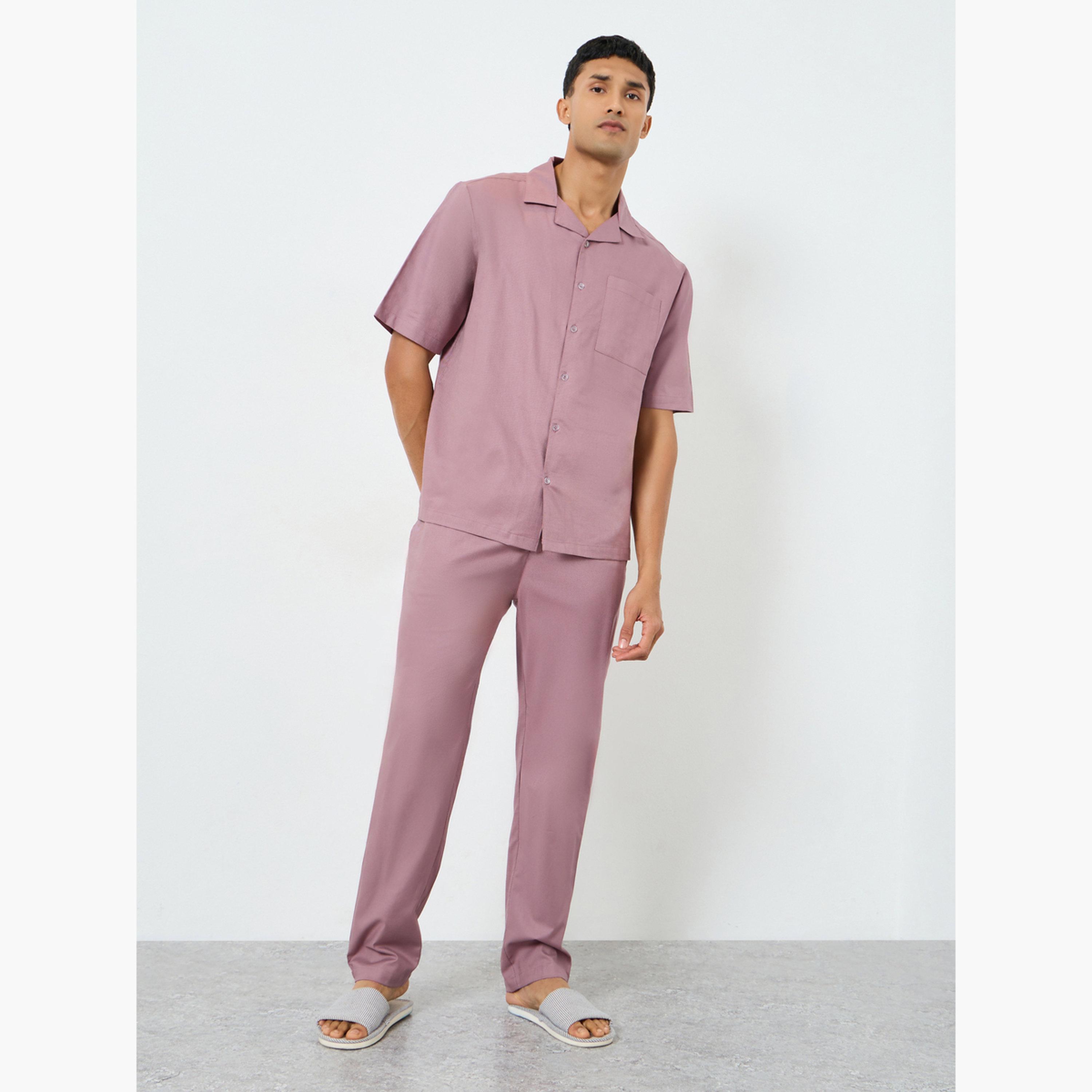 طقم بيجاما من بنطال وقميص سادة بقصة مريحة-men-clothing-nightwear-sets-image-1