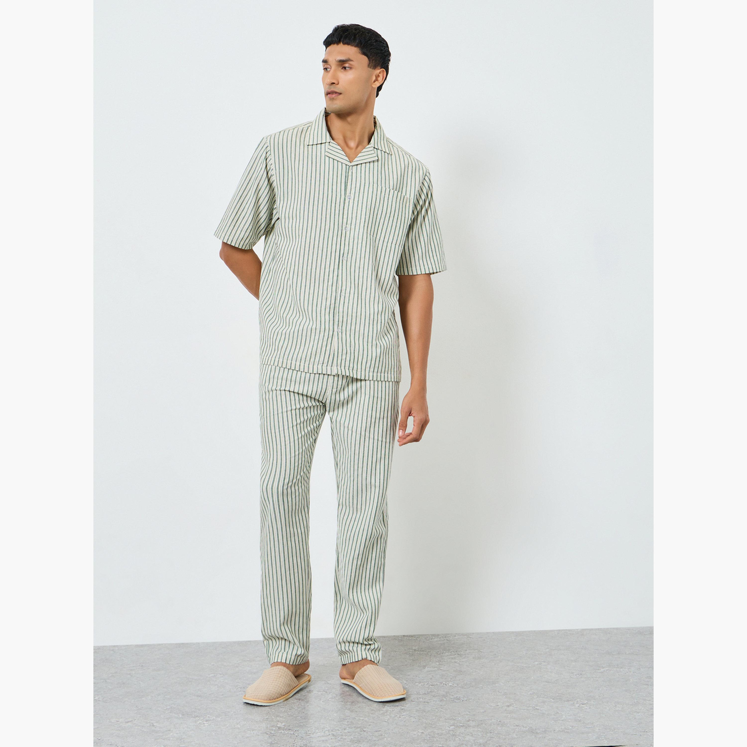 طقم بيجاما من بنطال وقميص مخطط-men-clothing-nightwear-sets-image-1