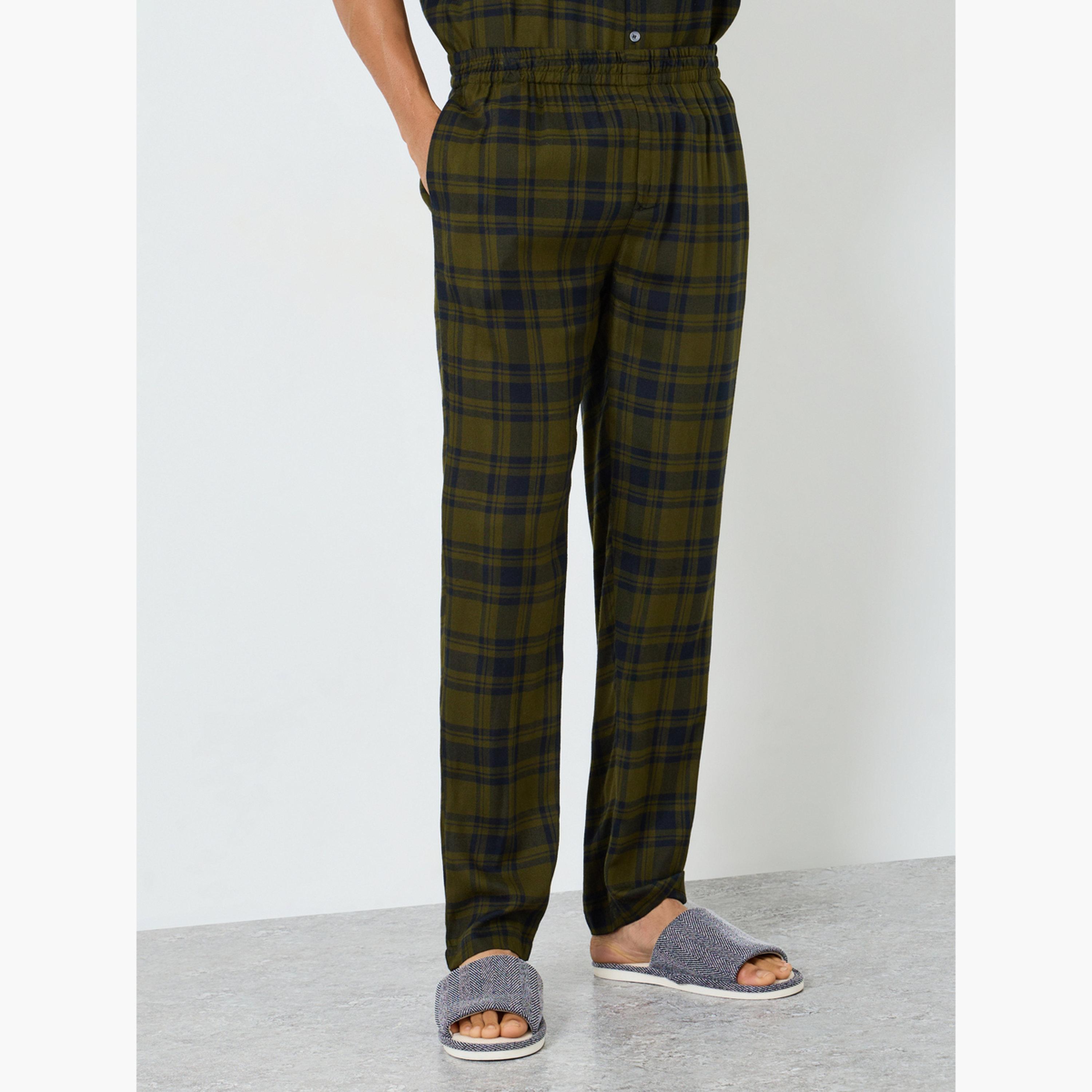 طقم بيجاما من بنطال وقميص كاروهات-men-clothing-nightwear-sets-image-4