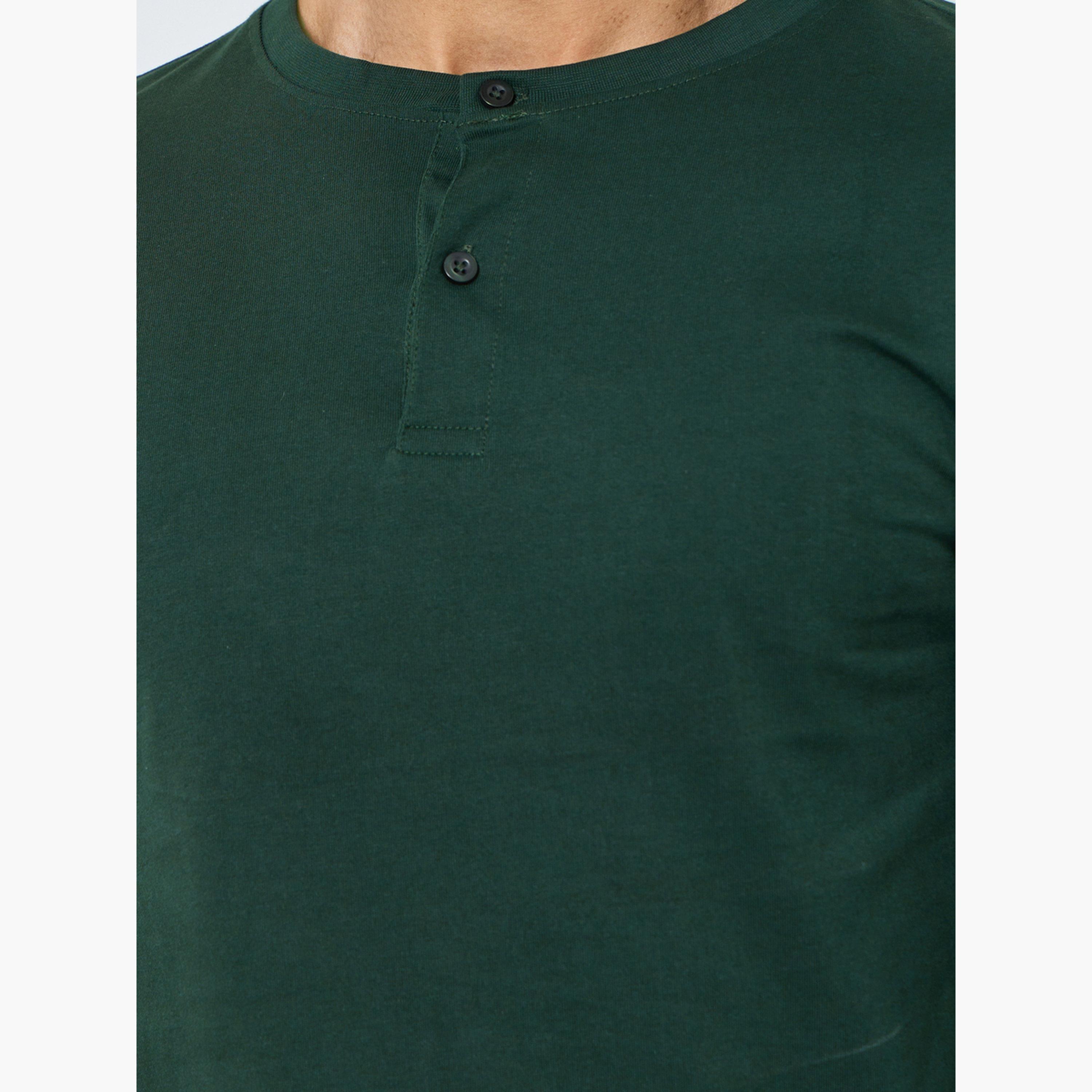طقم بيجاما من شورت وتيشيرت بأكمام طويلة-men-clothing-nightwear-sets-image-5