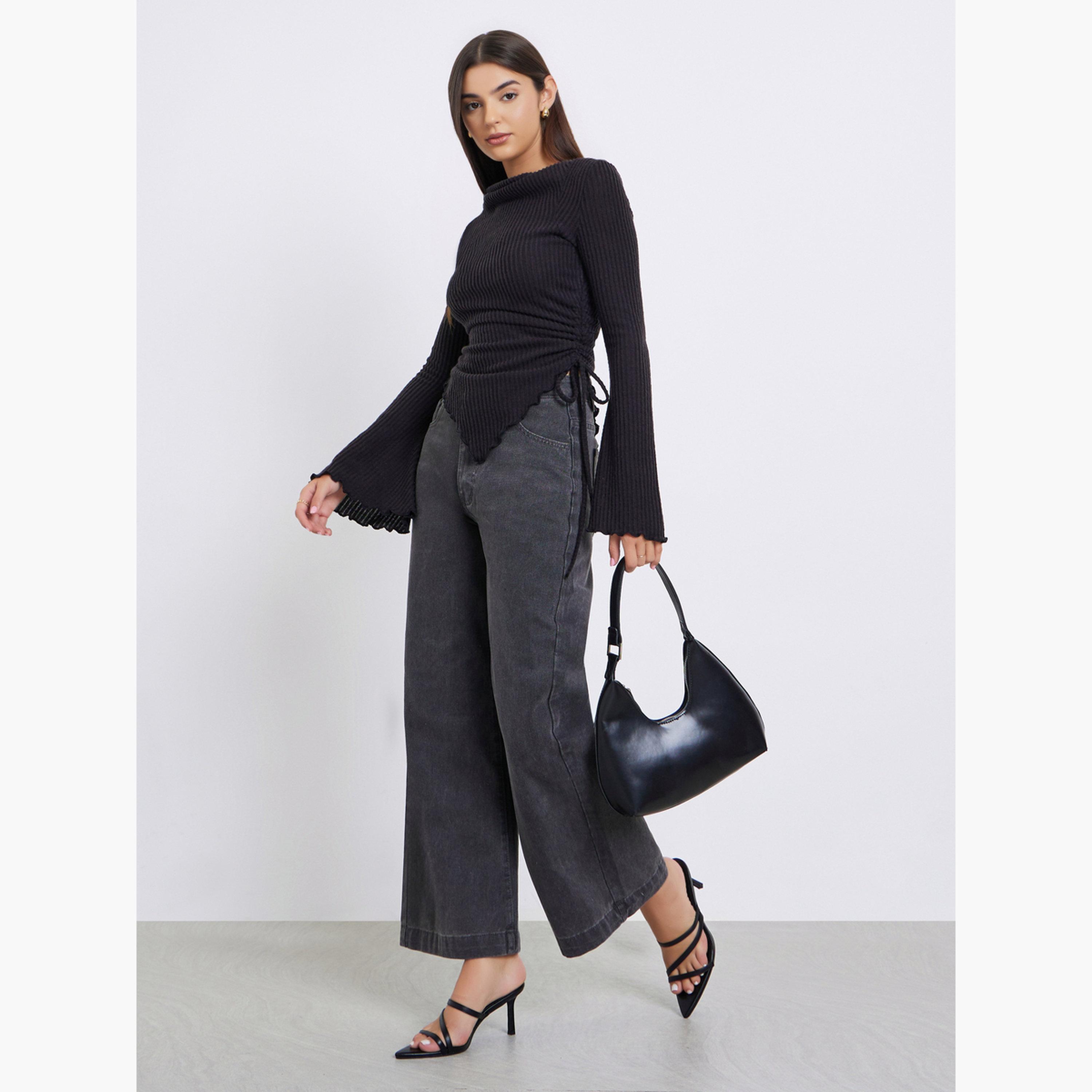 ستايلي - بلوزة سوداء بأكمام طويلة ورباط جانبي مضلع-women-clothing-tshirts-image-2