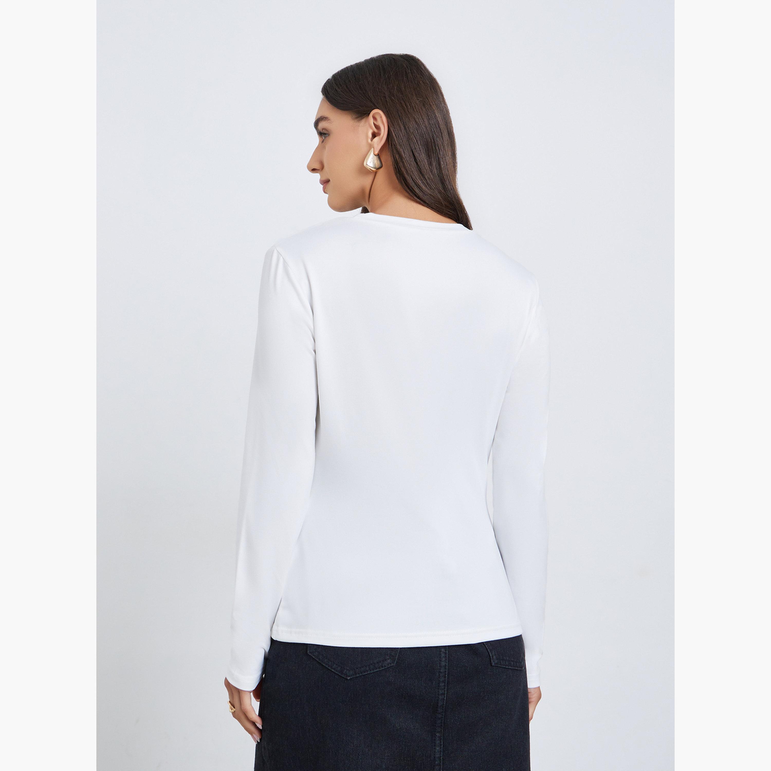 ستايلي - تي شيرت أبيض بأكمام طويلة وتفاصيل بارزة-women-clothing-tshirts-image-3