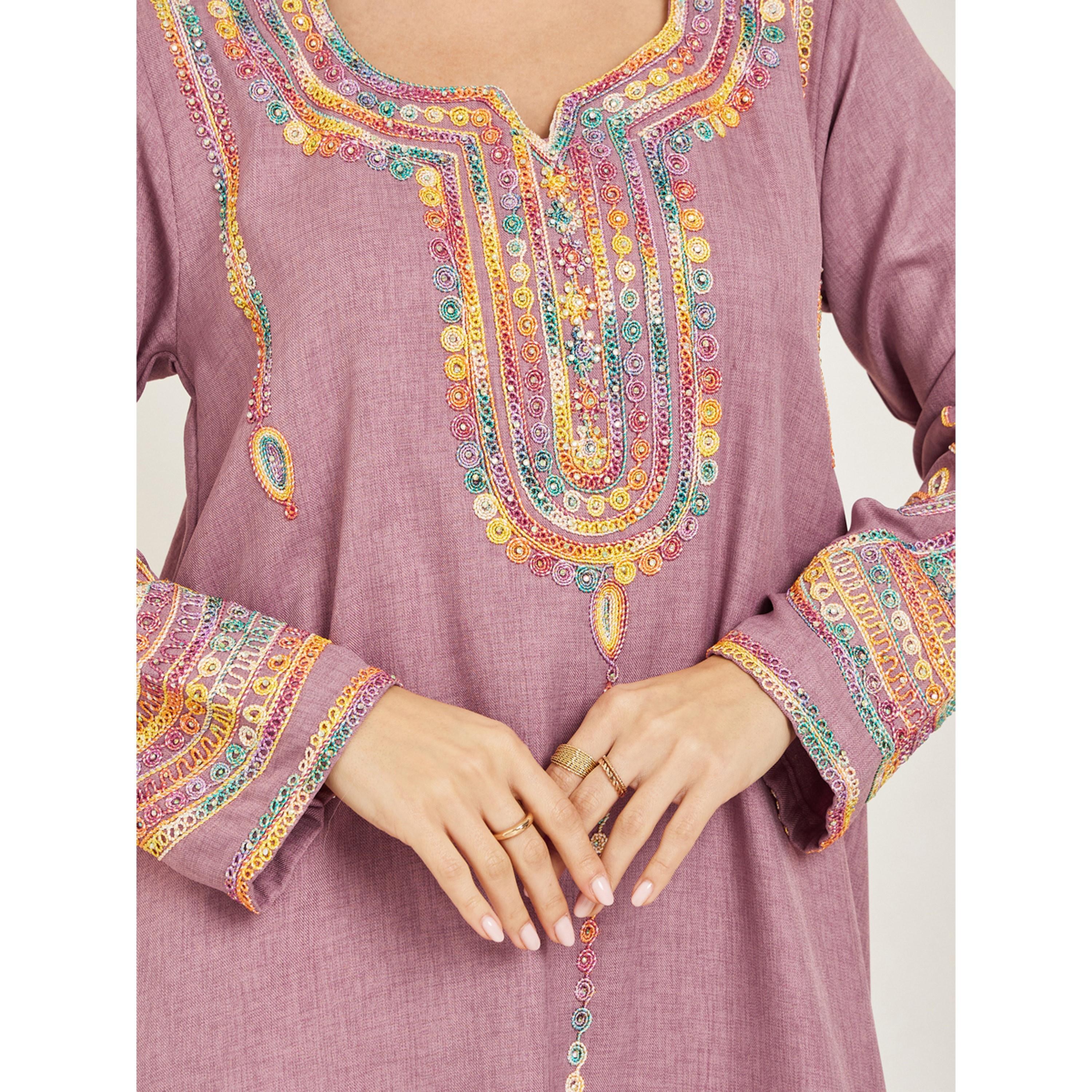 جلابية وردية مطرزة بحافة واسعة-women-arabicclothing-jalabiyas-image-4
