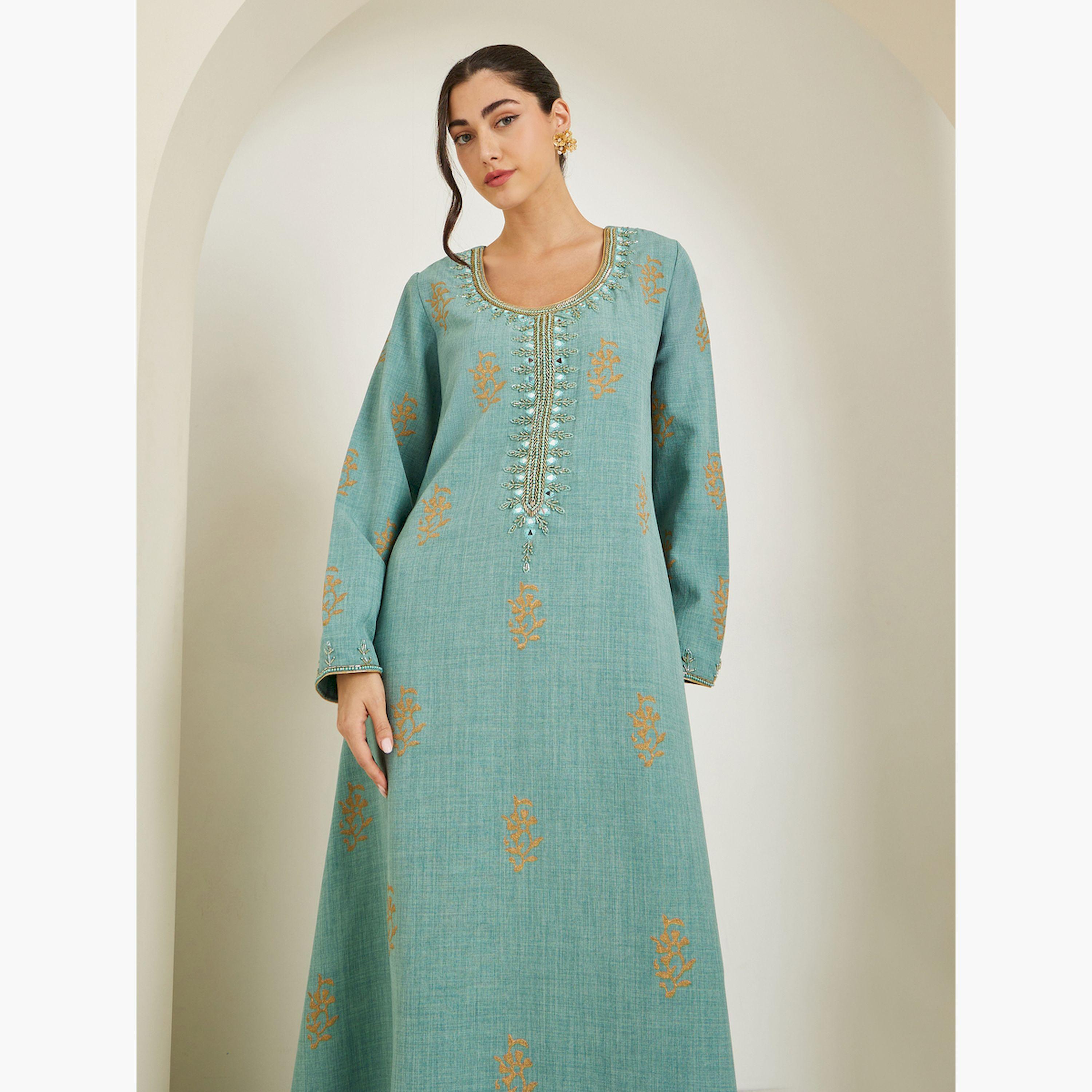 جلابية خضراء مطرزة بحافة واسعة-women-arabicclothing-jalabiyas-image-2