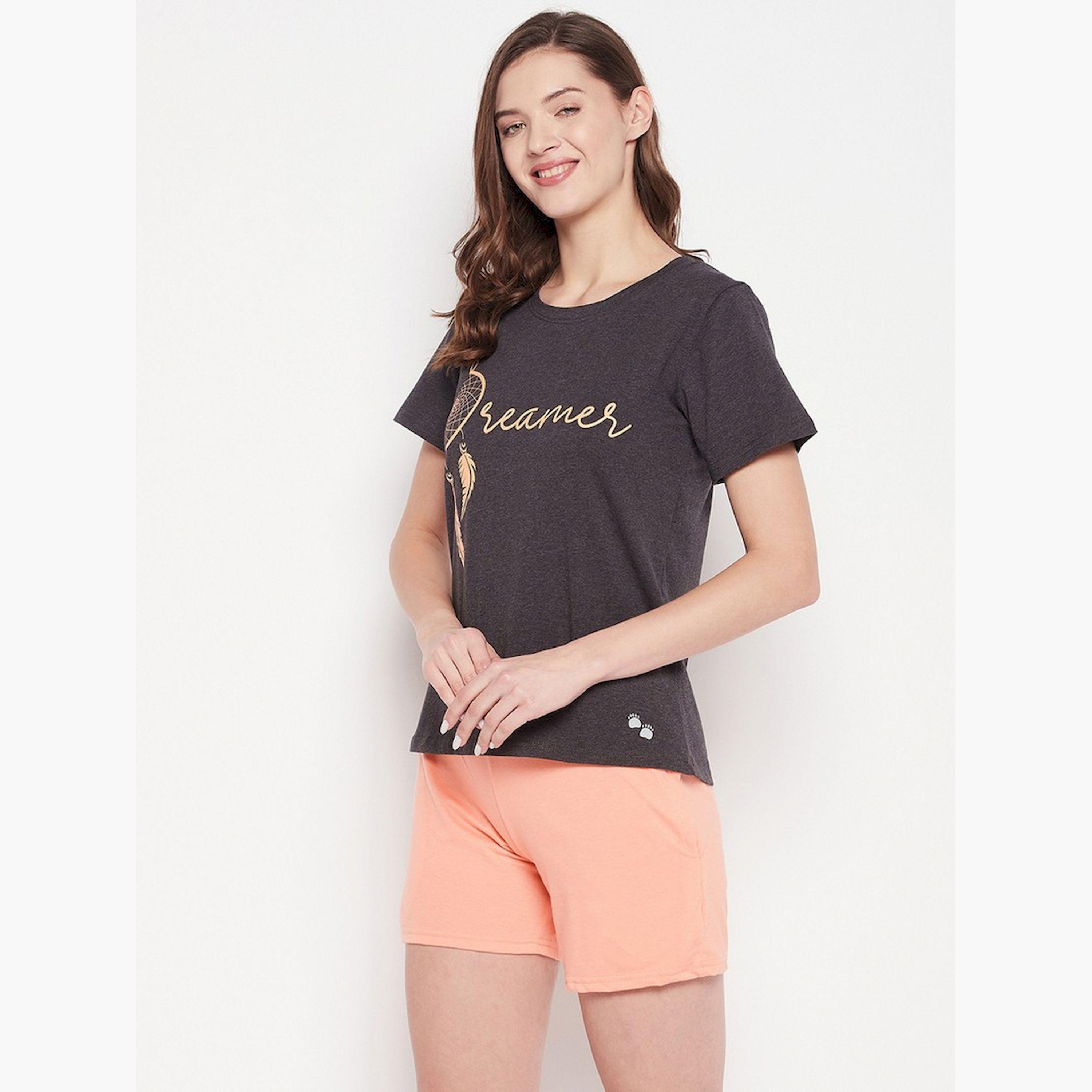 طقم تيشيرت قطني مطبوع مع شورت-women-clothing-nightwear-pyjamas-shortsets-image-3